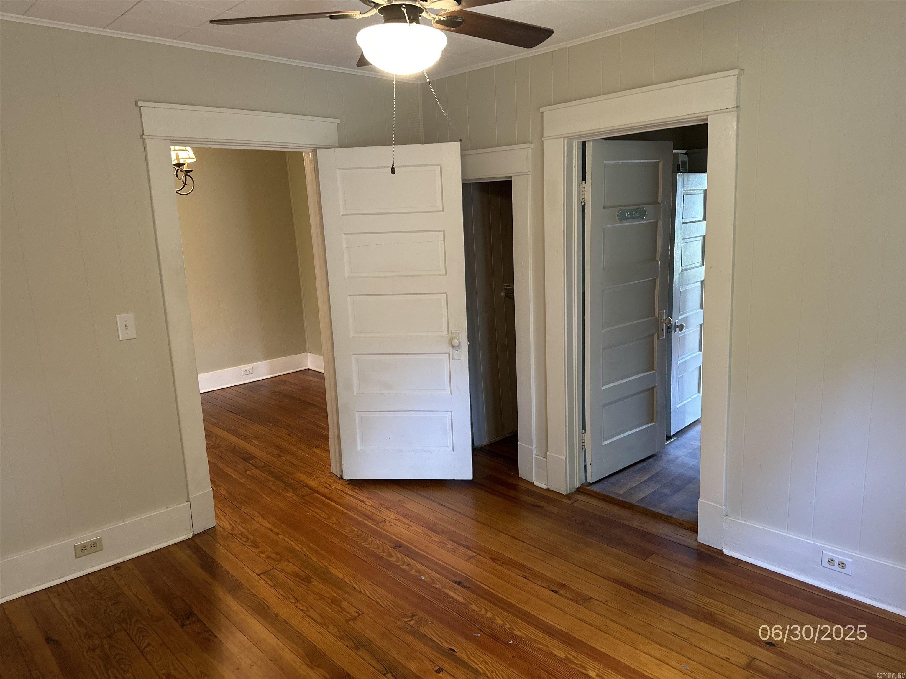 211 E J Street Russellville, AR 72801