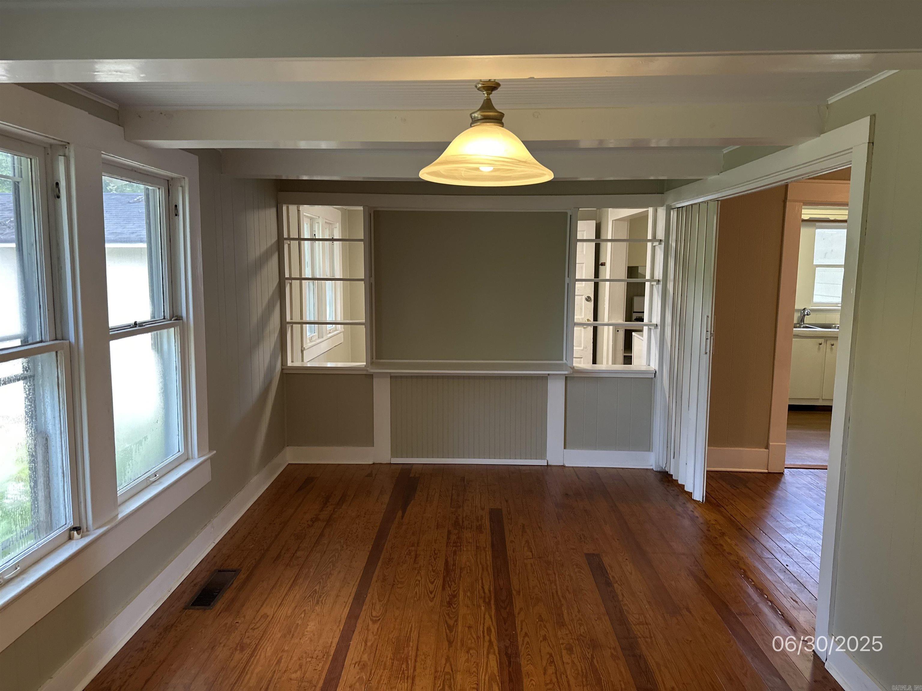 211 E J Street Russellville, AR 72801