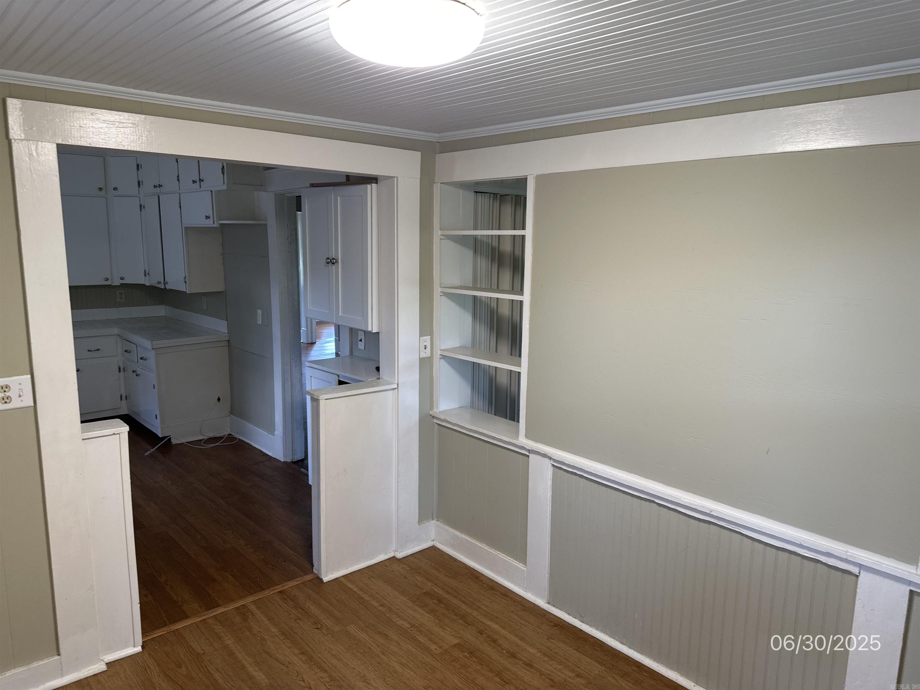 211 E J Street Russellville, AR 72801