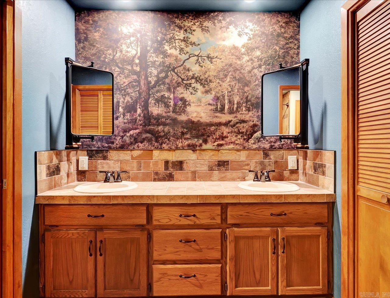 72 Pintuerero  Hot Springs Village, AR