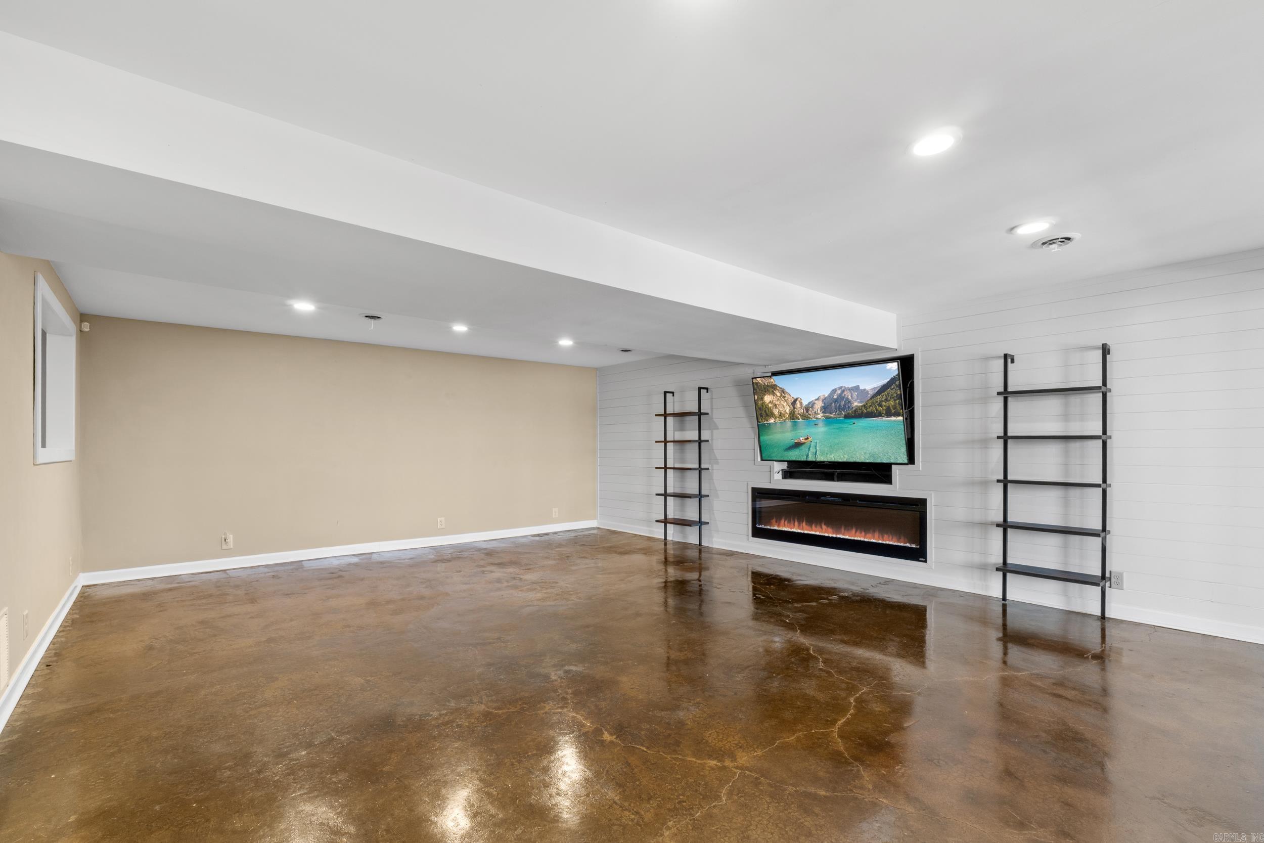 270 Ferncliff Point Bull Shoals, AR 72619