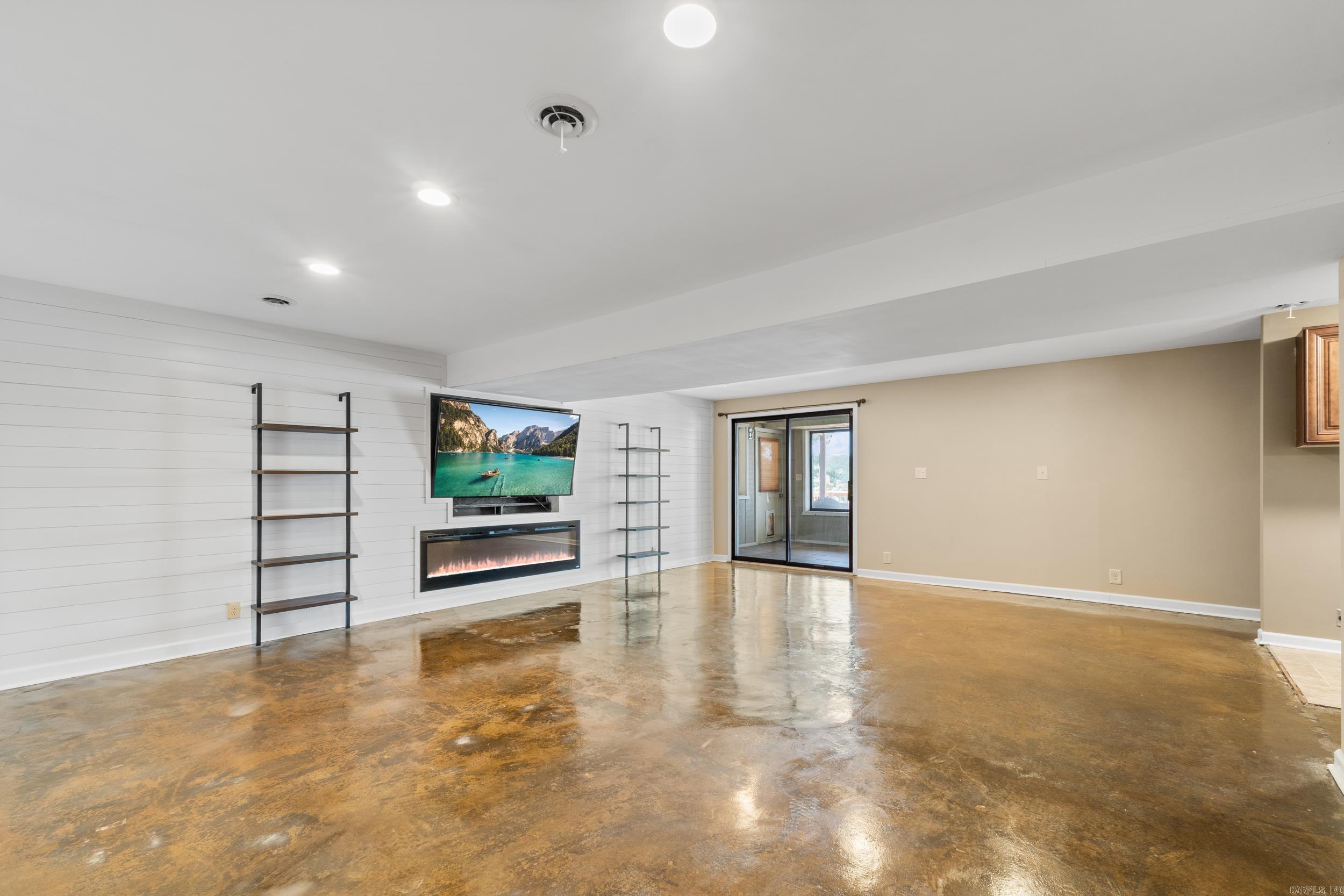 270 Ferncliff Point Bull Shoals, AR 72619