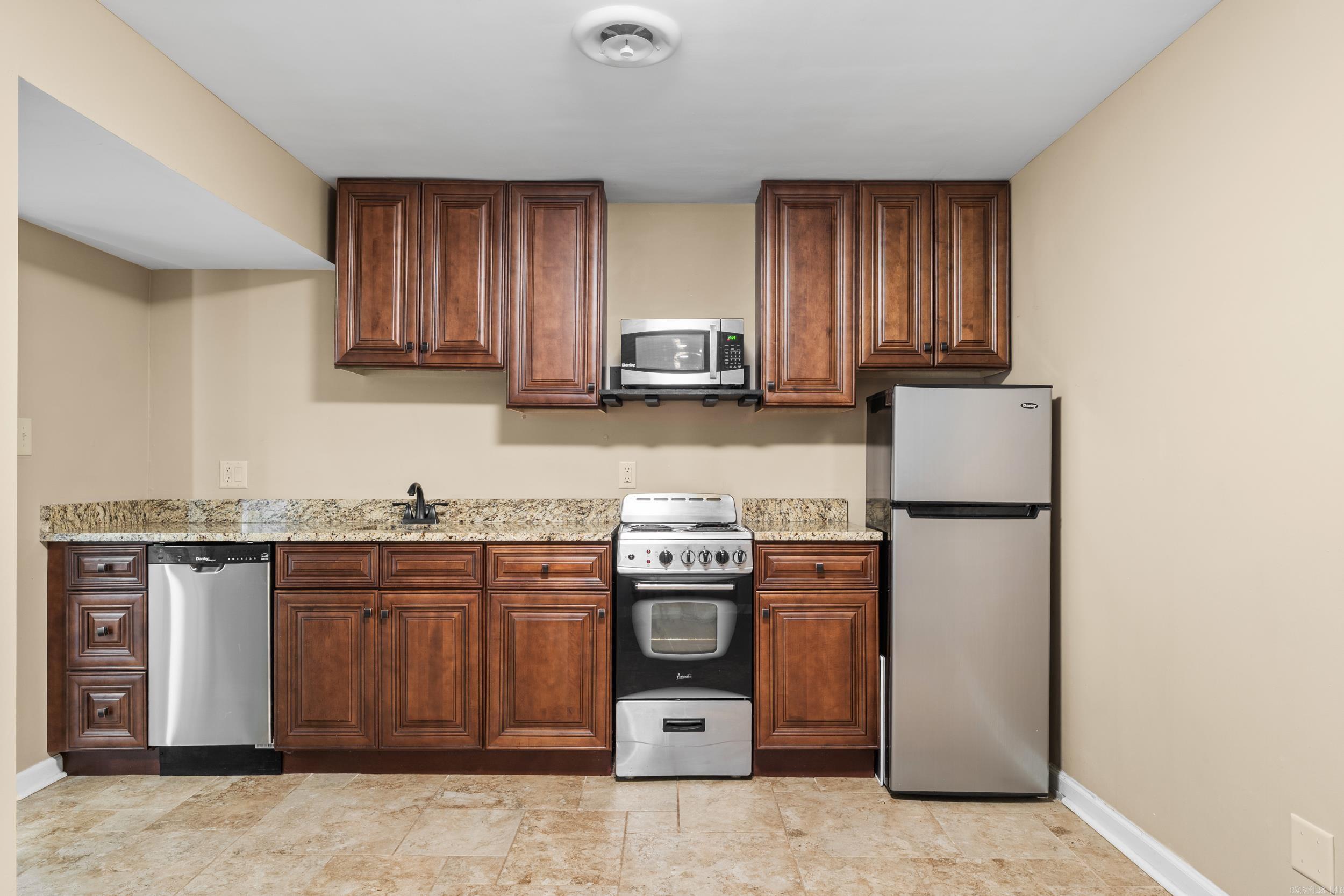 270 Ferncliff Point Bull Shoals, AR 72619