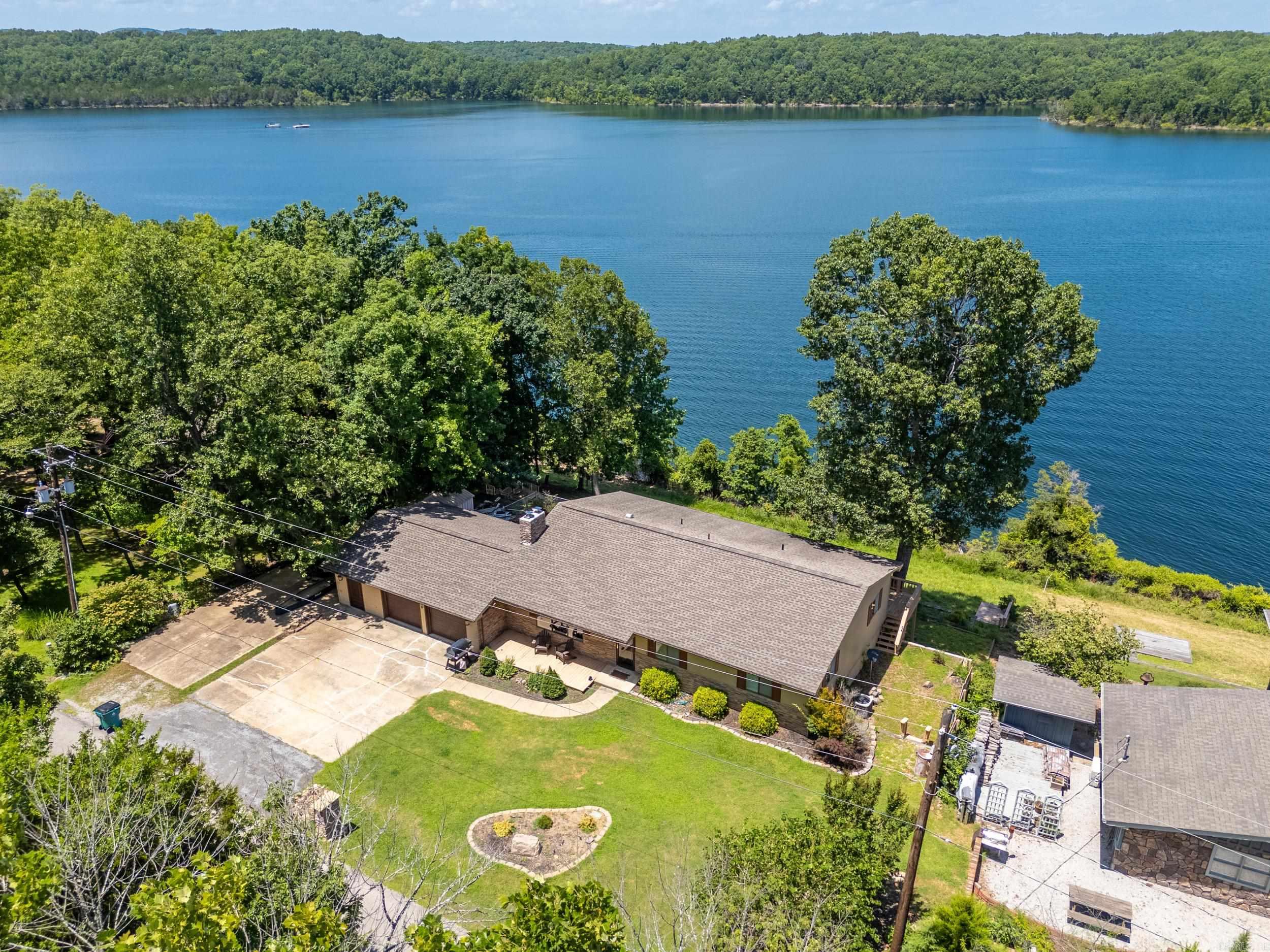 270 Ferncliff Point Bull Shoals, AR 72619