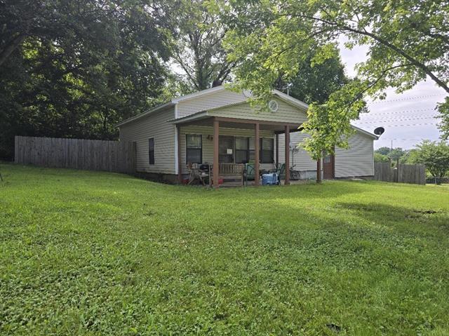 445  Monroe St  Thayer, MO