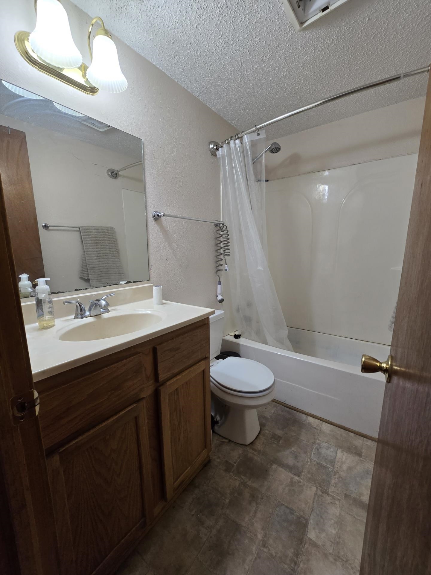 445 Monroe St  Thayer, MO