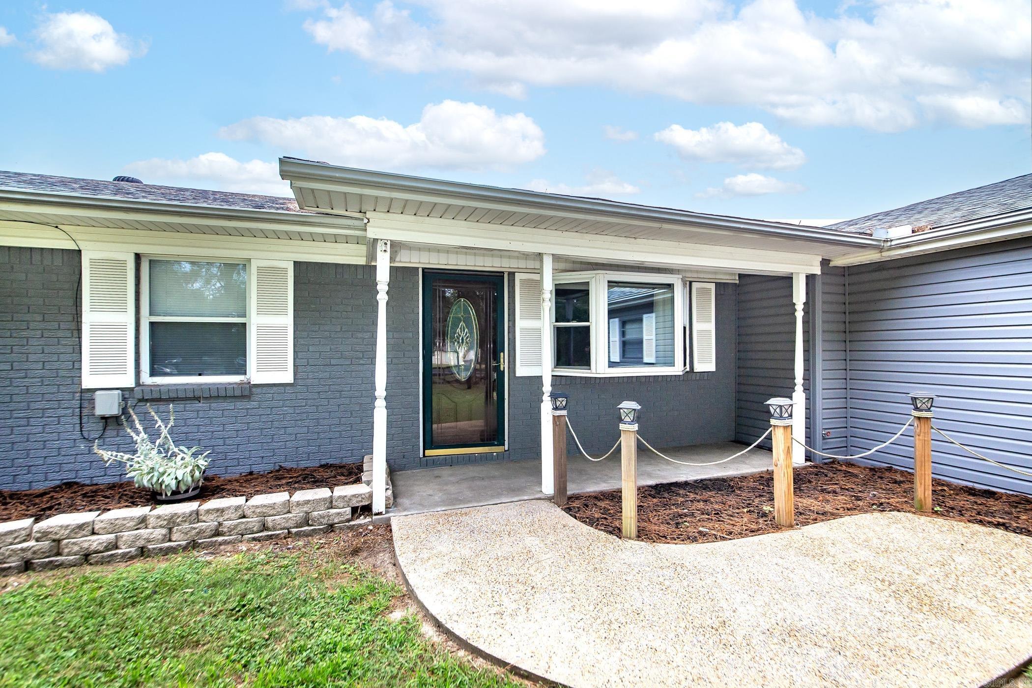 3045 N Highway 31  Lonoke, AR