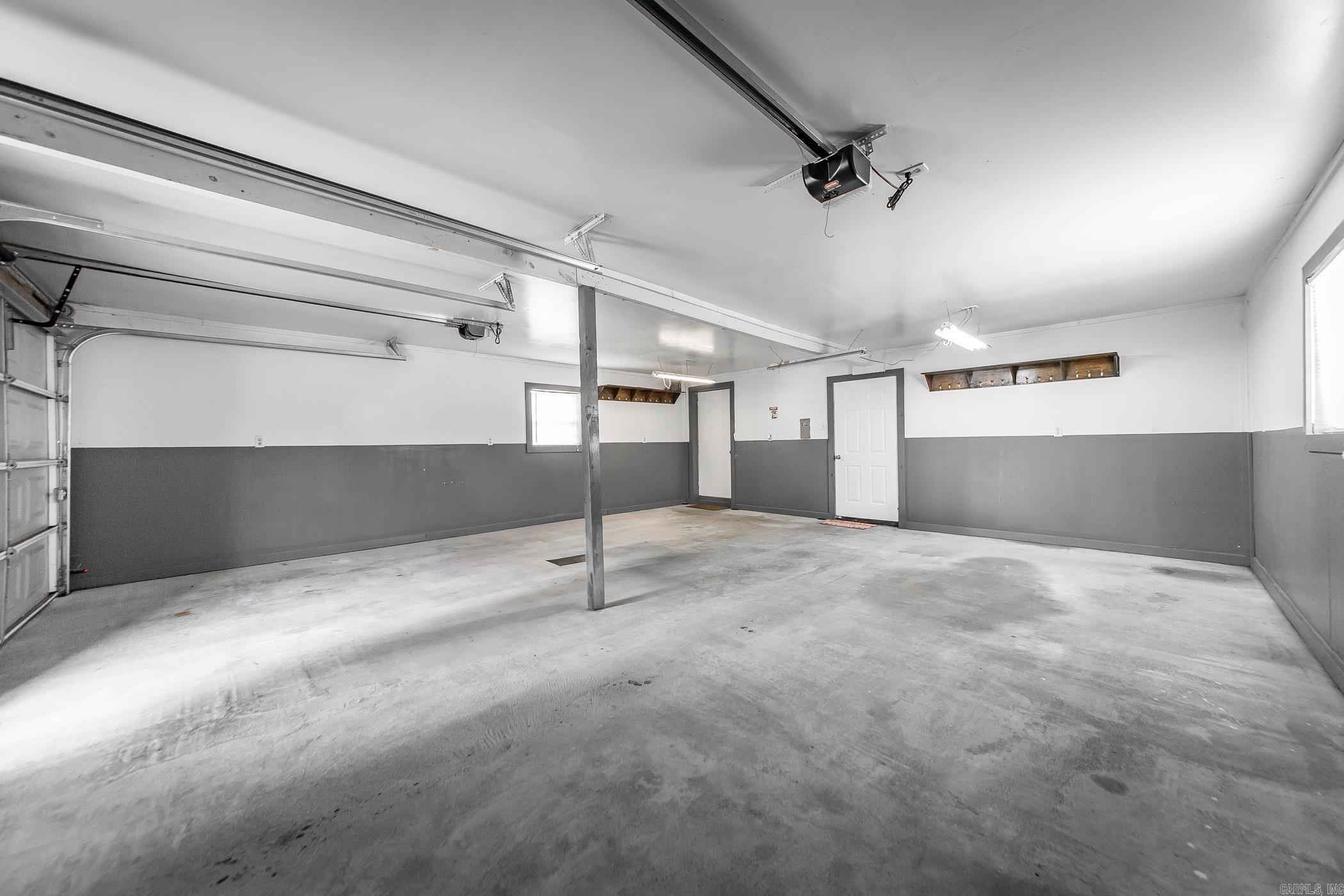3045 N Highway 31  Lonoke, AR