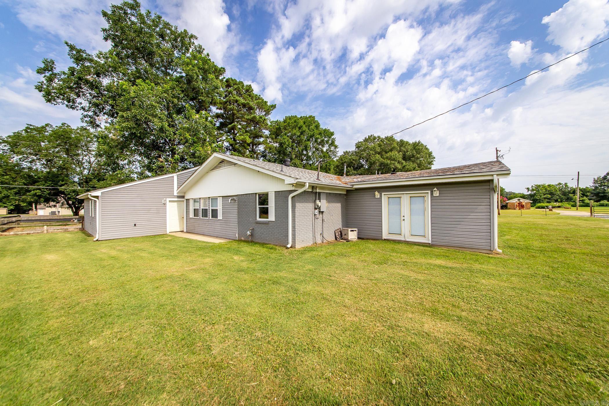 3045 N Highway 31  Lonoke, AR