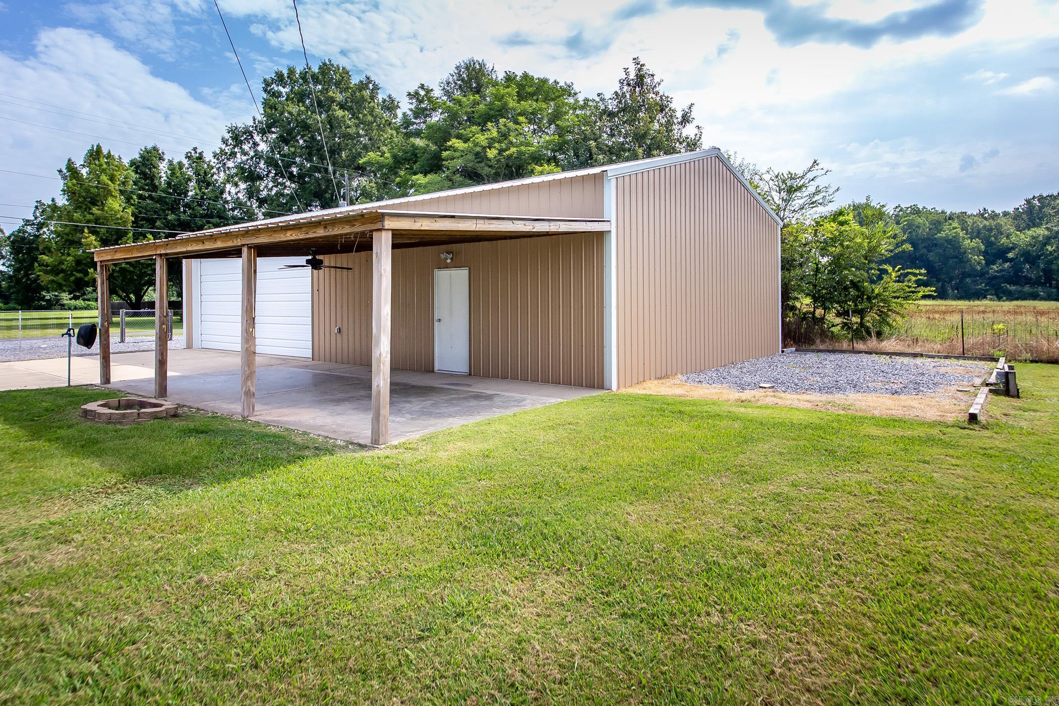 3045 N Highway 31  Lonoke, AR