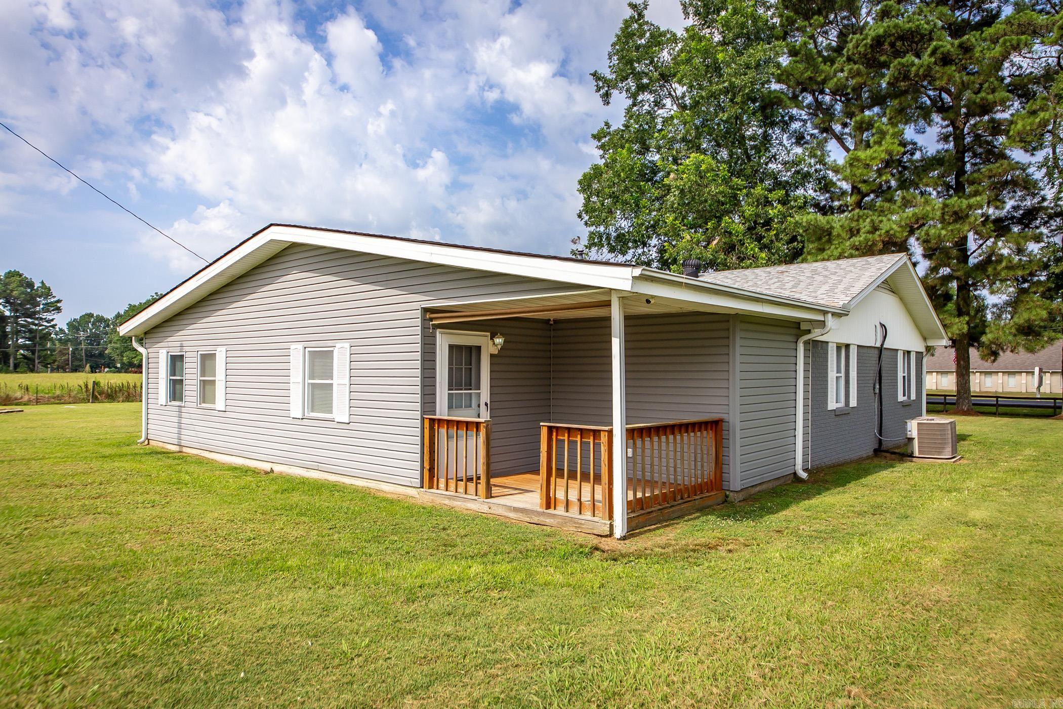 3045 N Highway 31  Lonoke, AR