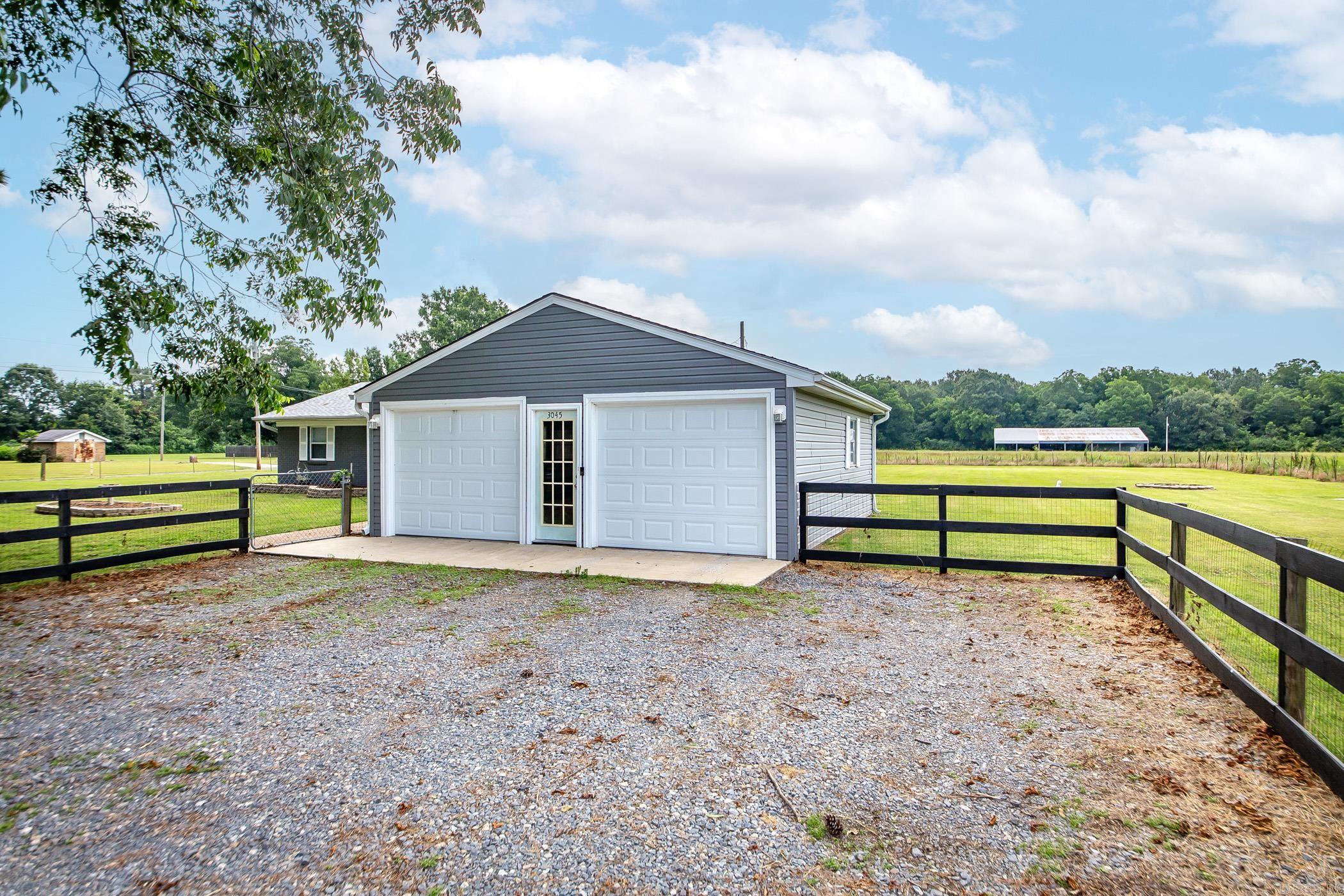 3045 N Highway 31  Lonoke, AR