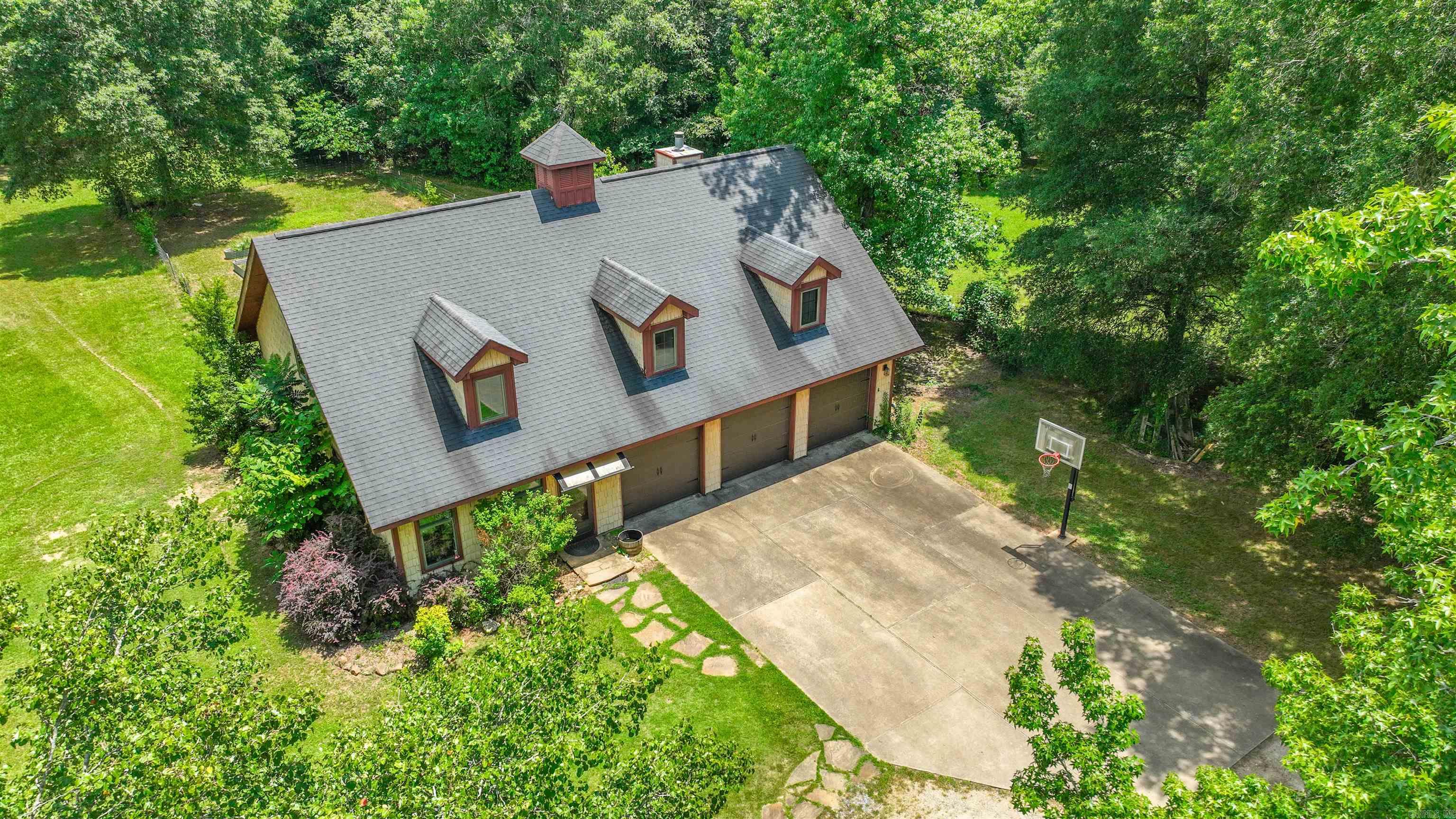 454 Clubhill Jessieville, AR 71949