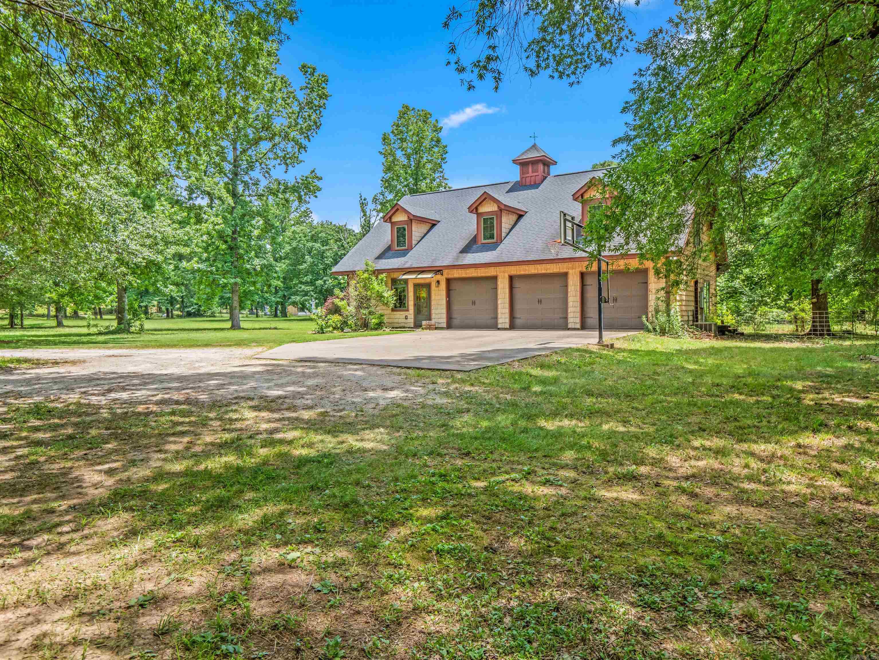 454 Clubhill Jessieville, AR 71949