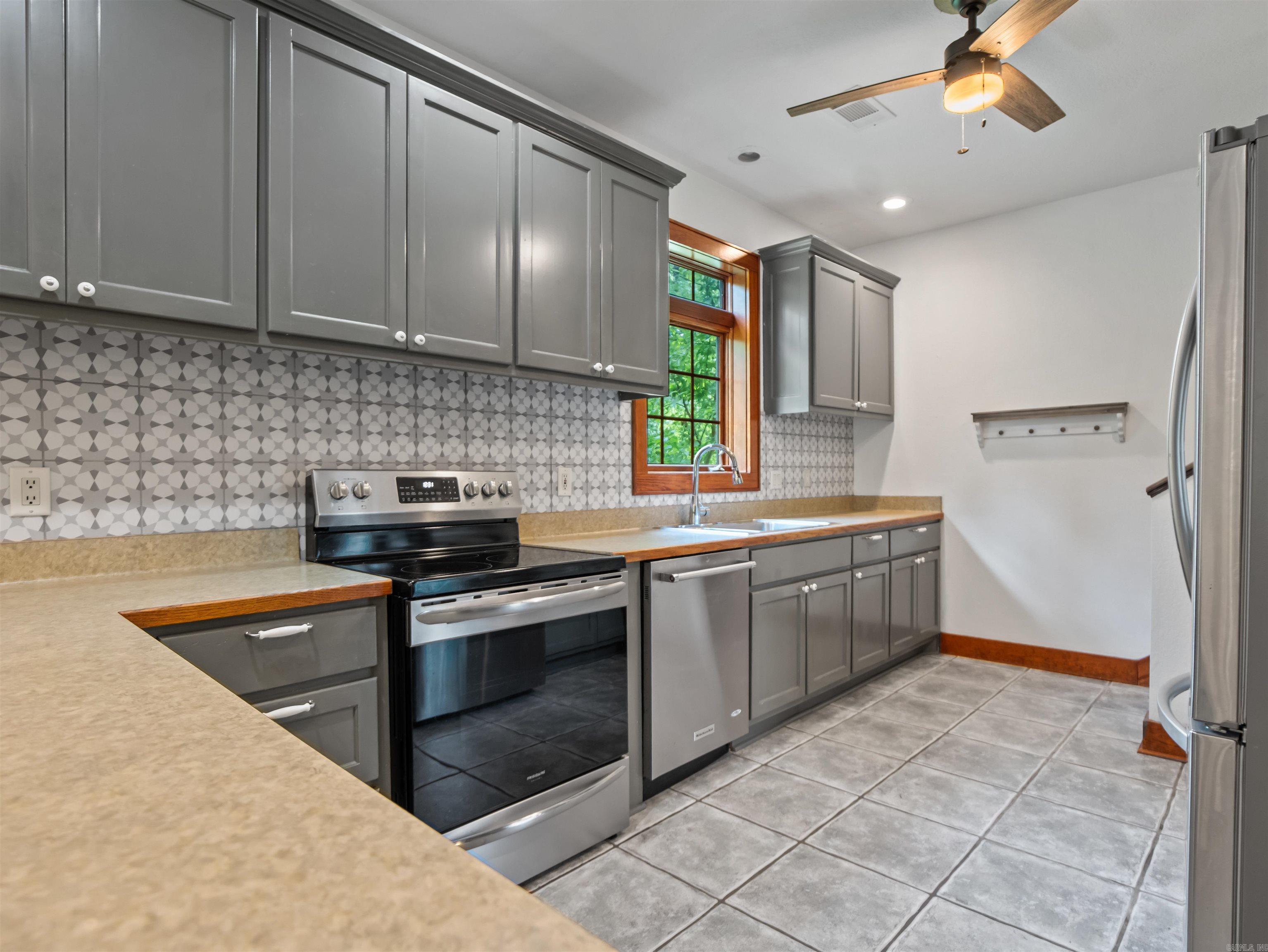454 Clubhill Jessieville, AR 71949