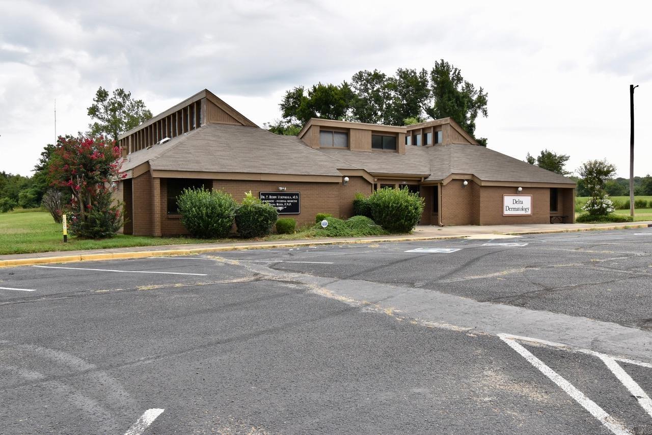 810 Newman (B) Dr  Helena, AR