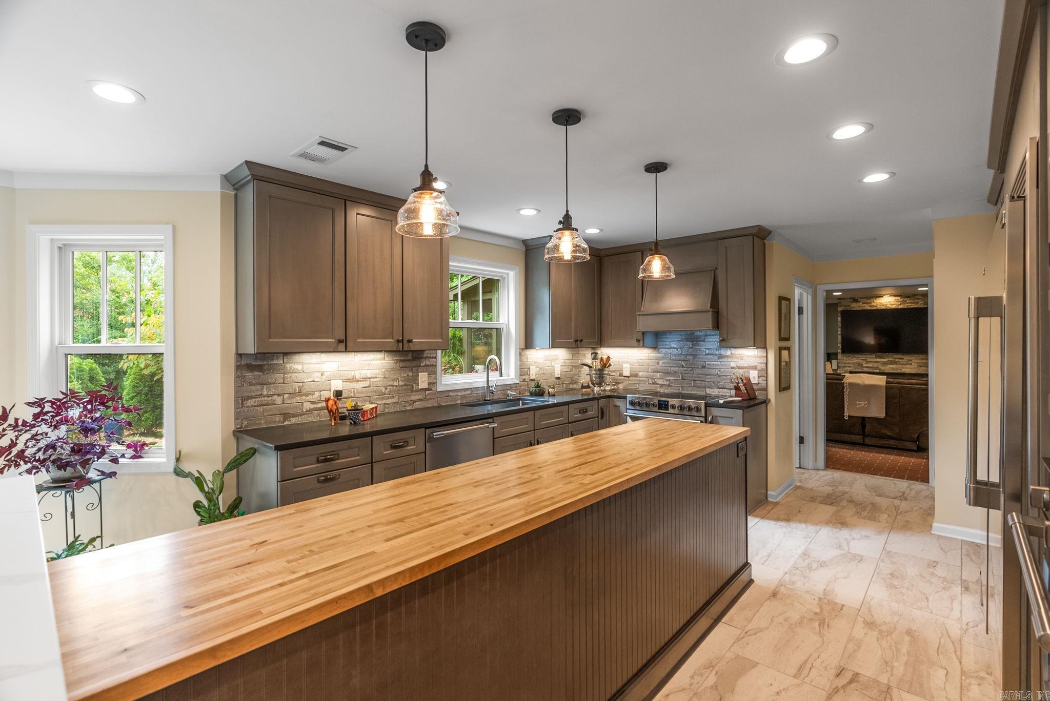 263 Pleasant Valley Drive Little Rock, AR 72212