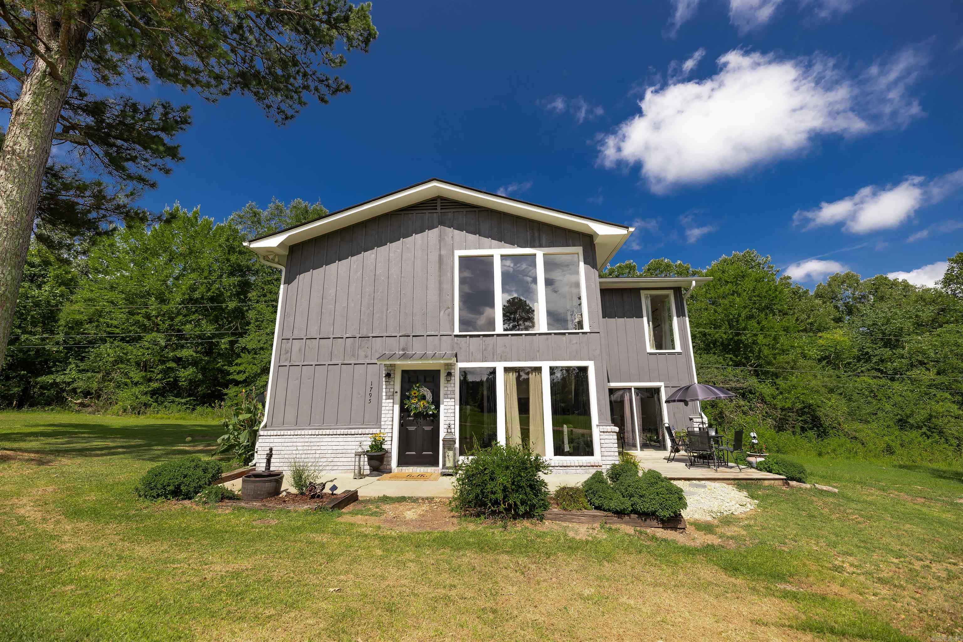 1795 Bowen Hill Rd  Gurdon, AR
