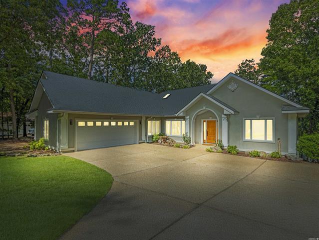11  Realeza Ct.  Hot Springs Village, AR
