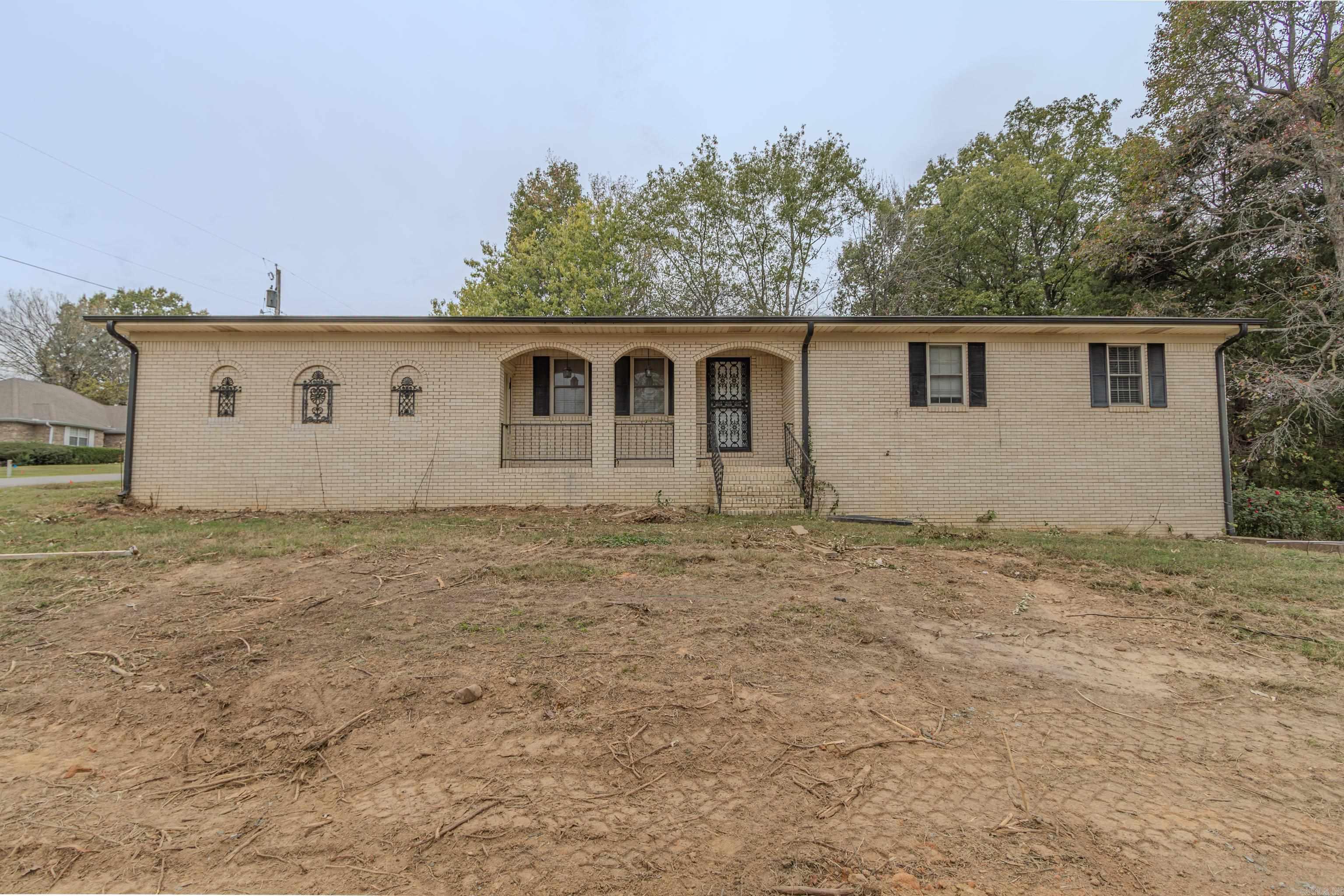 2101 WILDROSE LN  Paragould, AR