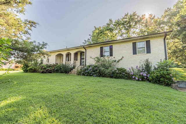 2101  WILDROSE LN  Paragould, AR