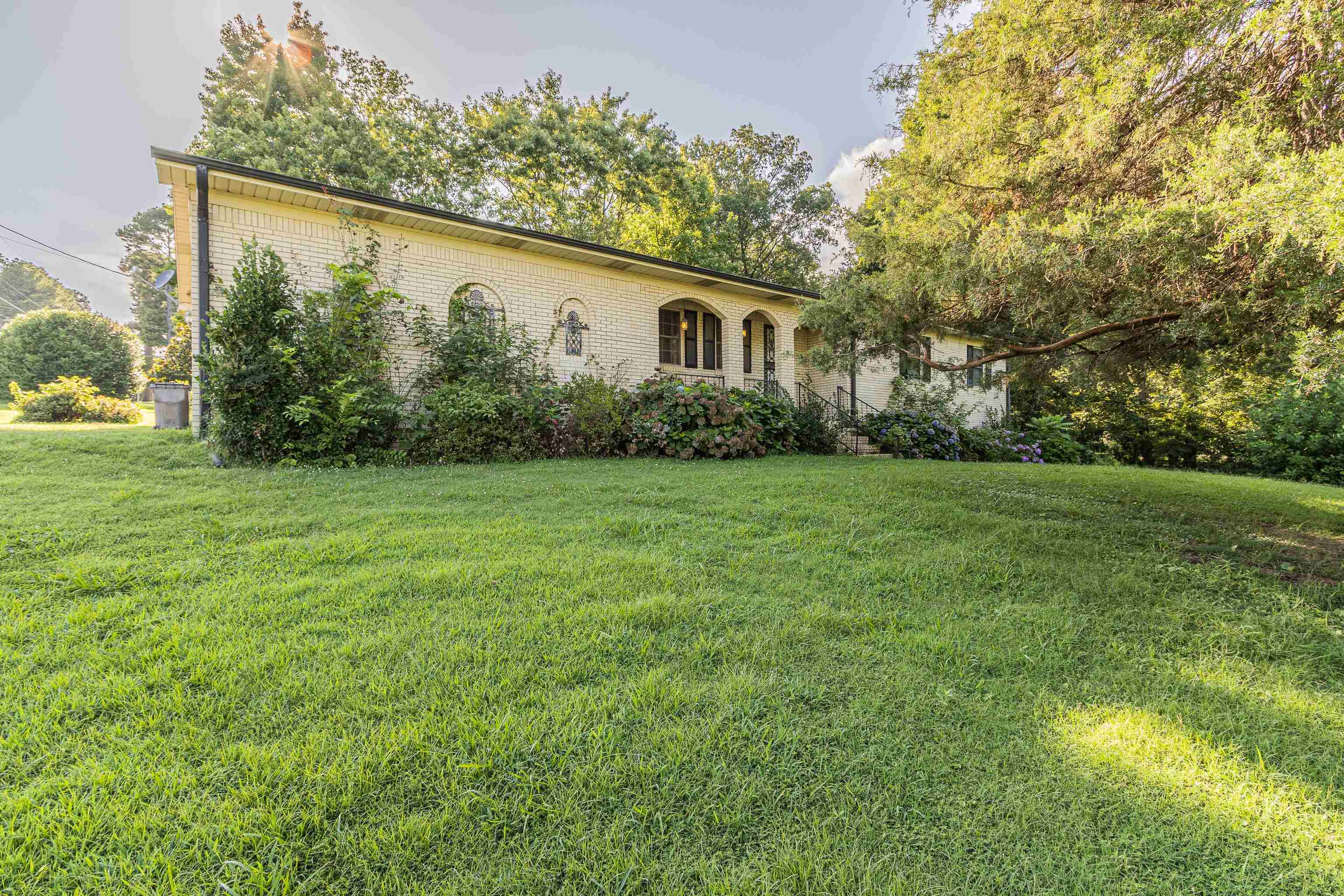 2101 WILDROSE LN  Paragould, AR