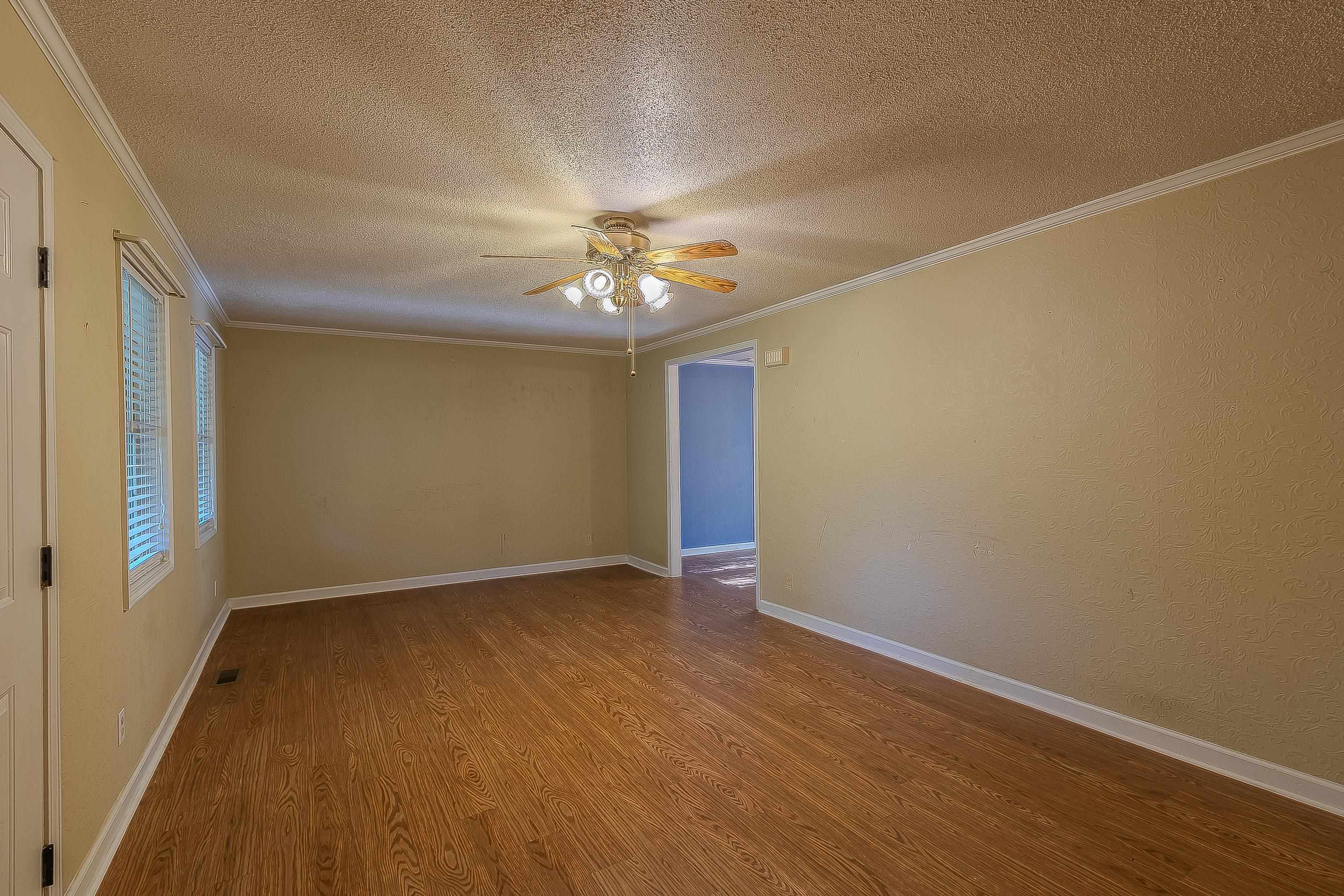 2101 WILDROSE LN  Paragould, AR