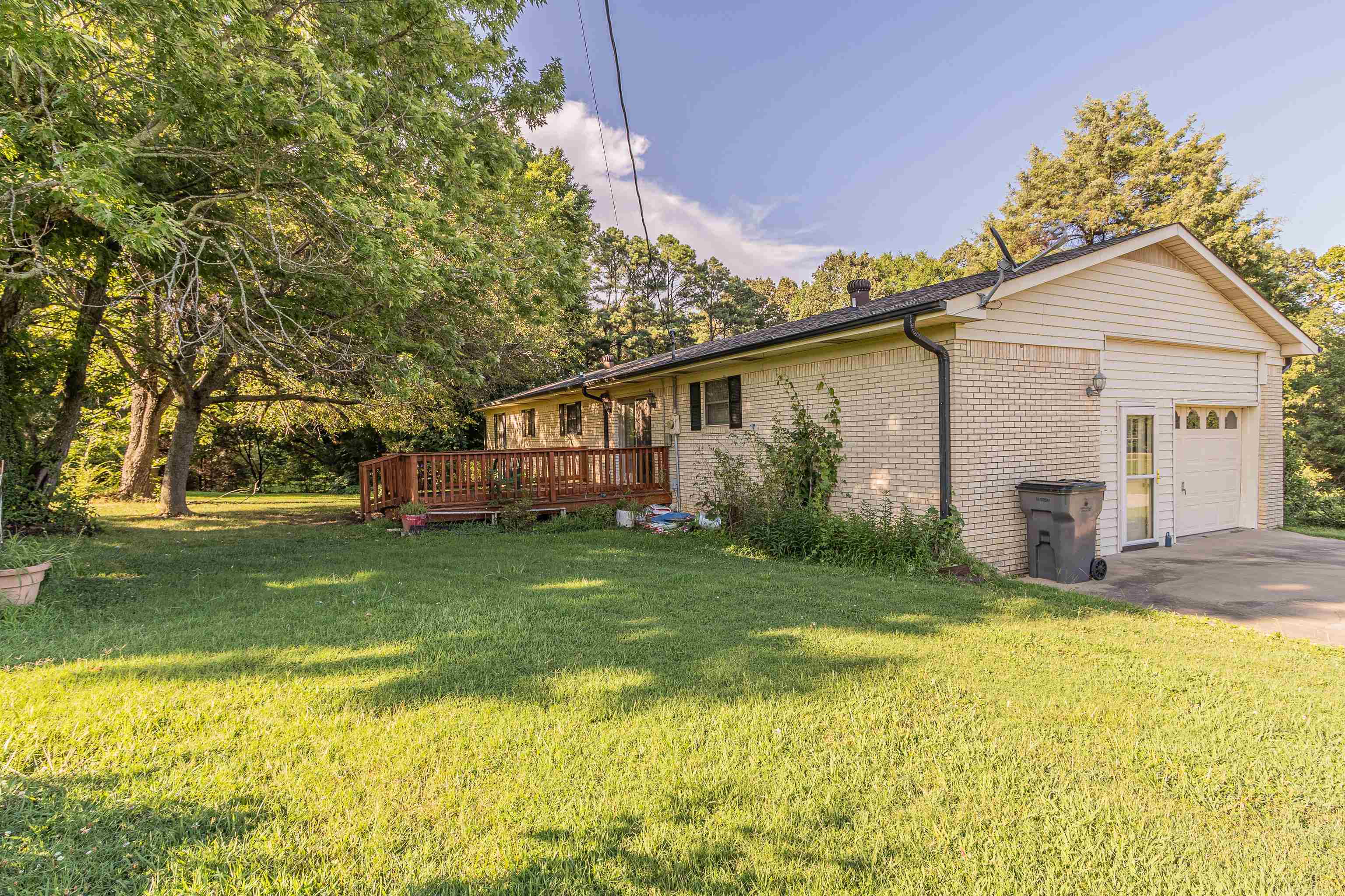 2101 WILDROSE LN  Paragould, AR