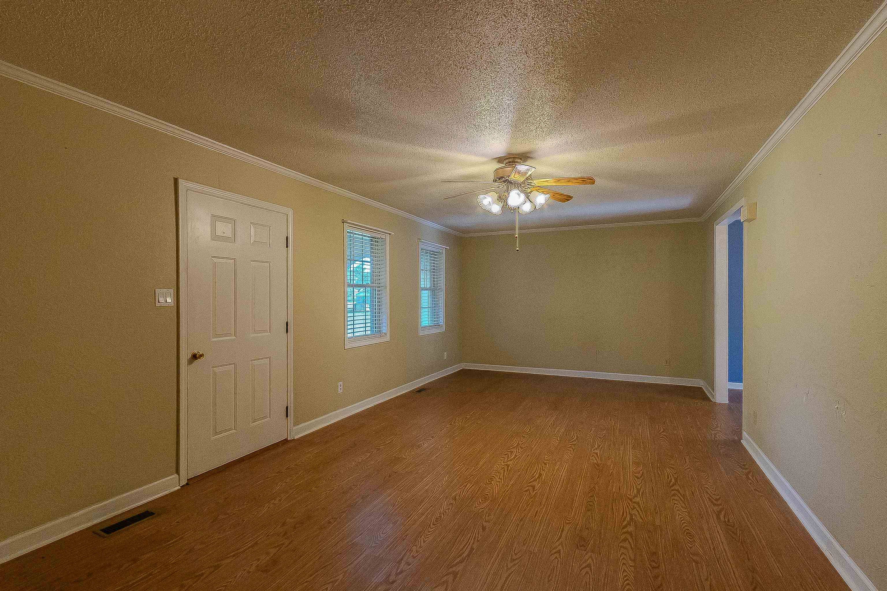 2101 WILDROSE LN  Paragould, AR