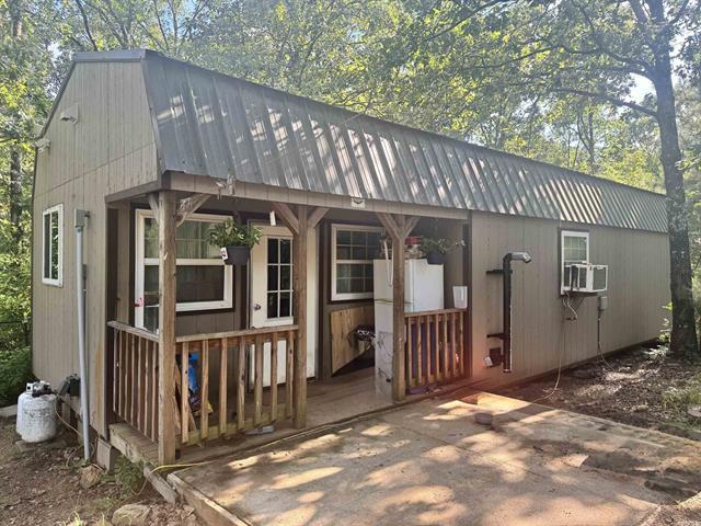 1  Arnies  Cabot, AR