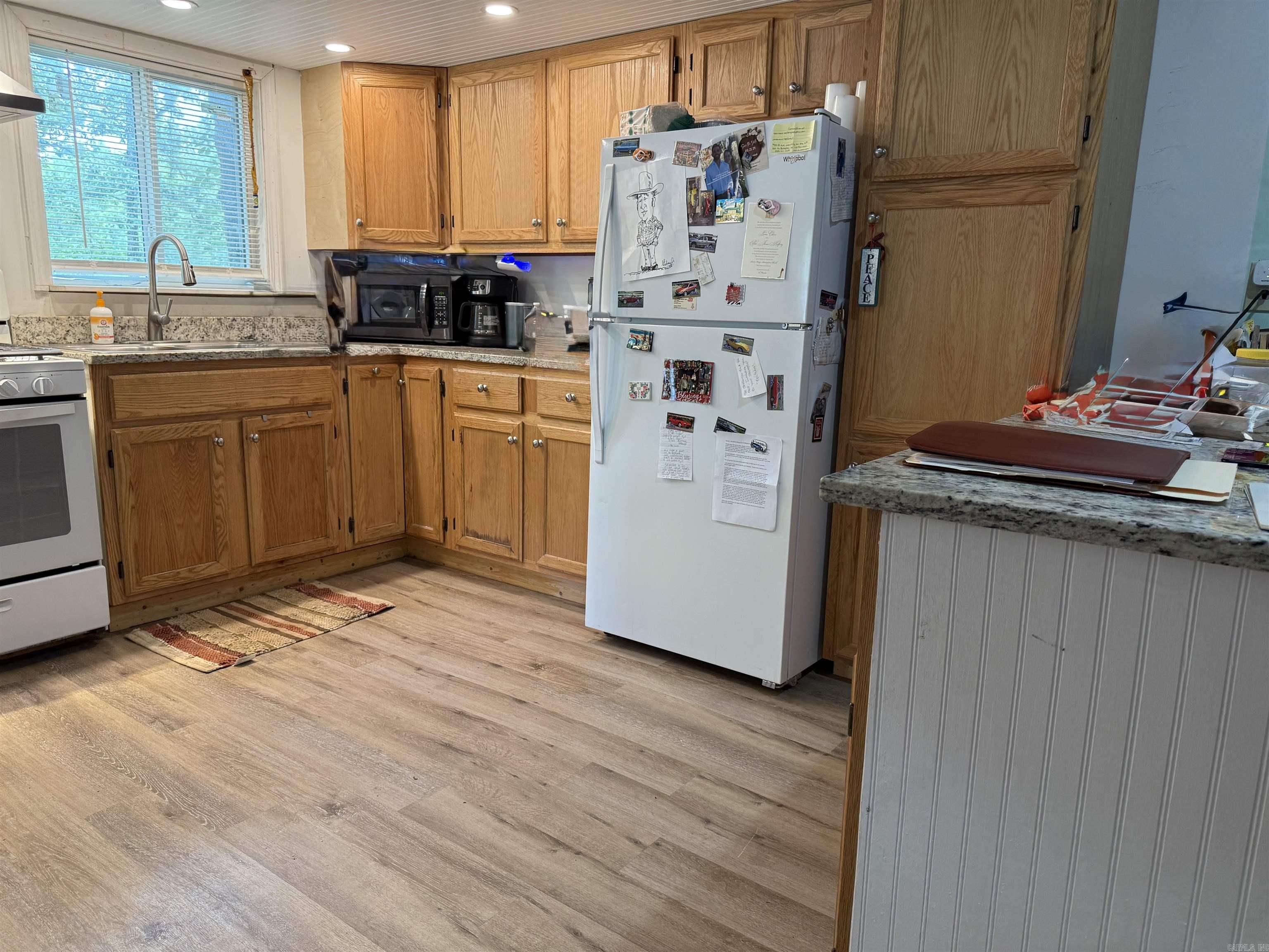 1 Arnies  Cabot, AR