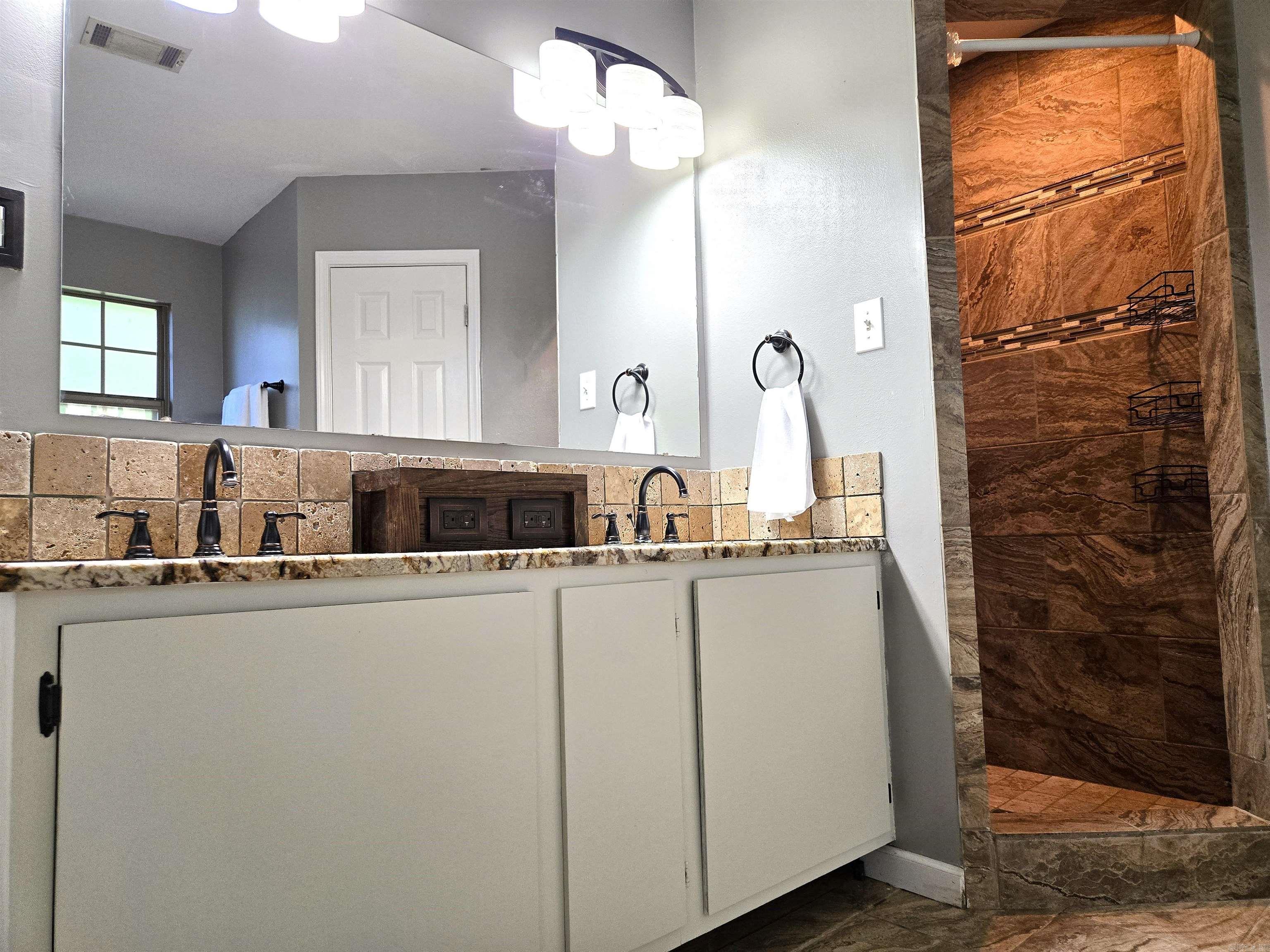 1146 Spring Creek Benton, AR 72015
