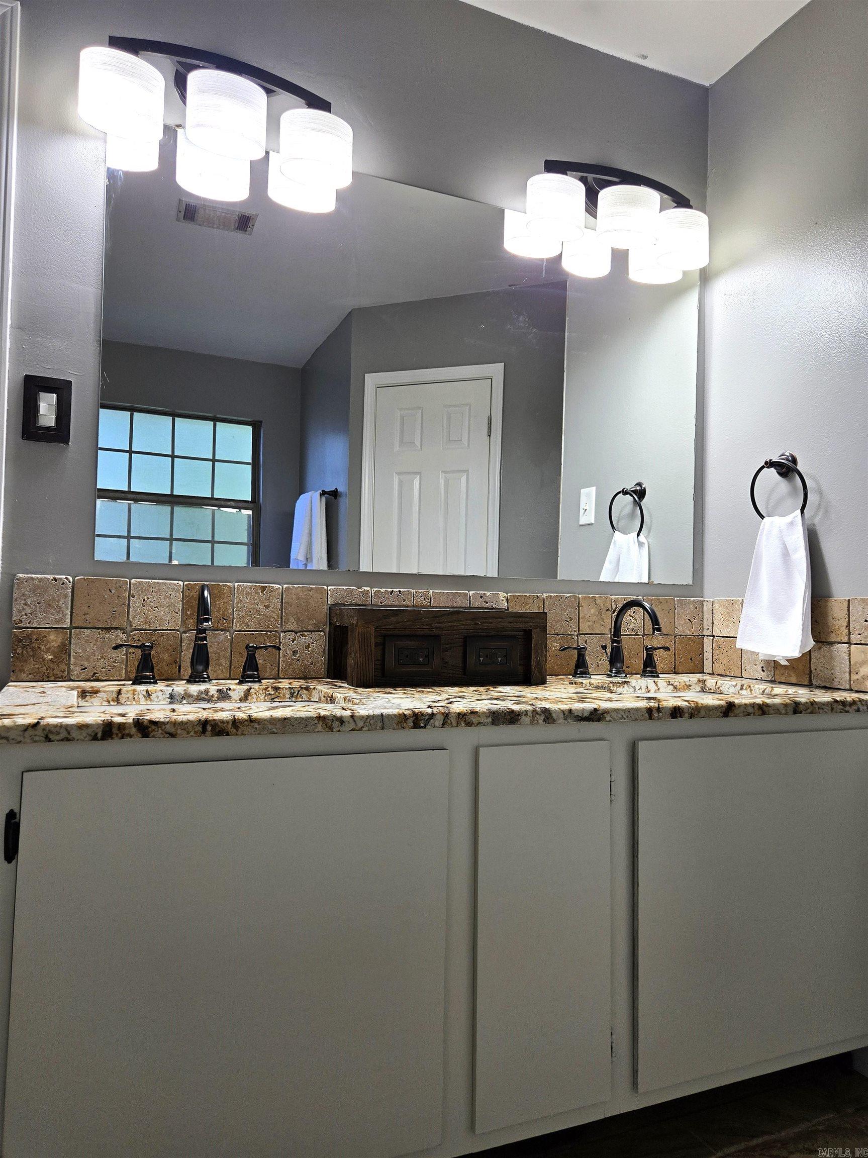 1146 Spring Creek Benton, AR 72015