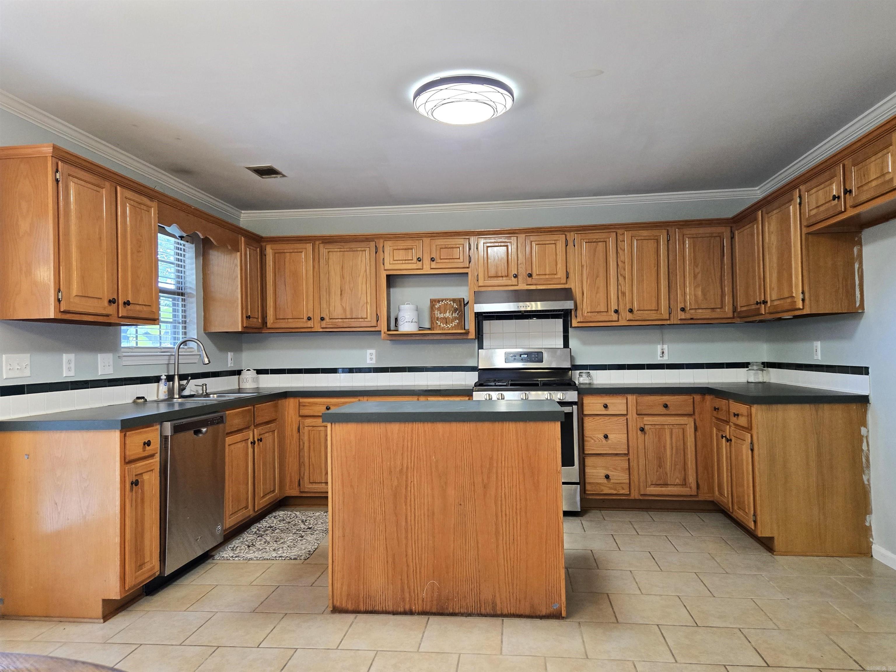 1146 Spring Creek Benton, AR 72015