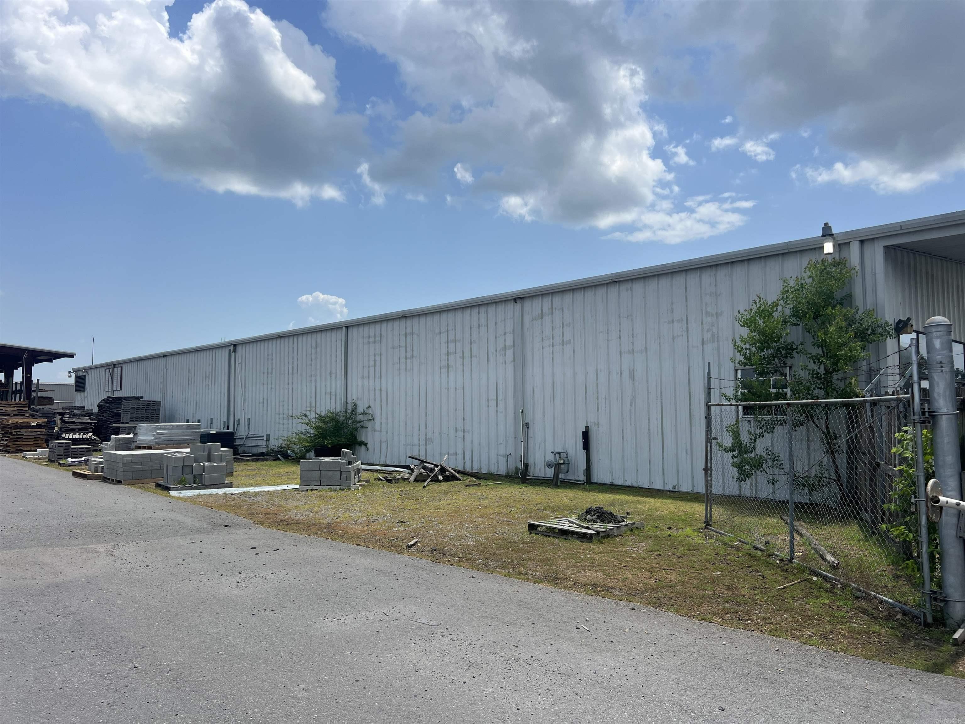 901 Commerce  Pine Bluff, AR