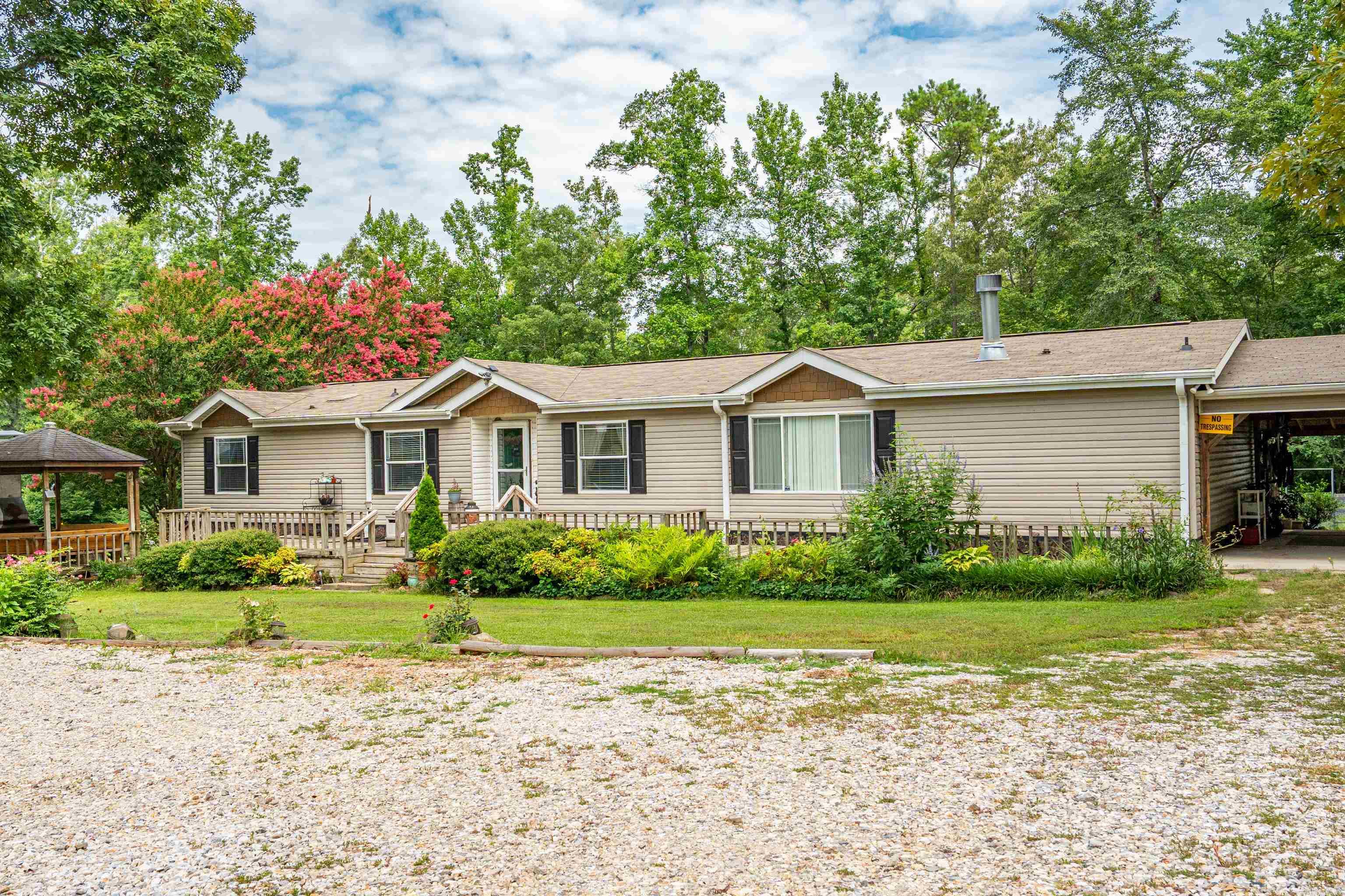 1976 Highway 70  Bonnerdale, AR