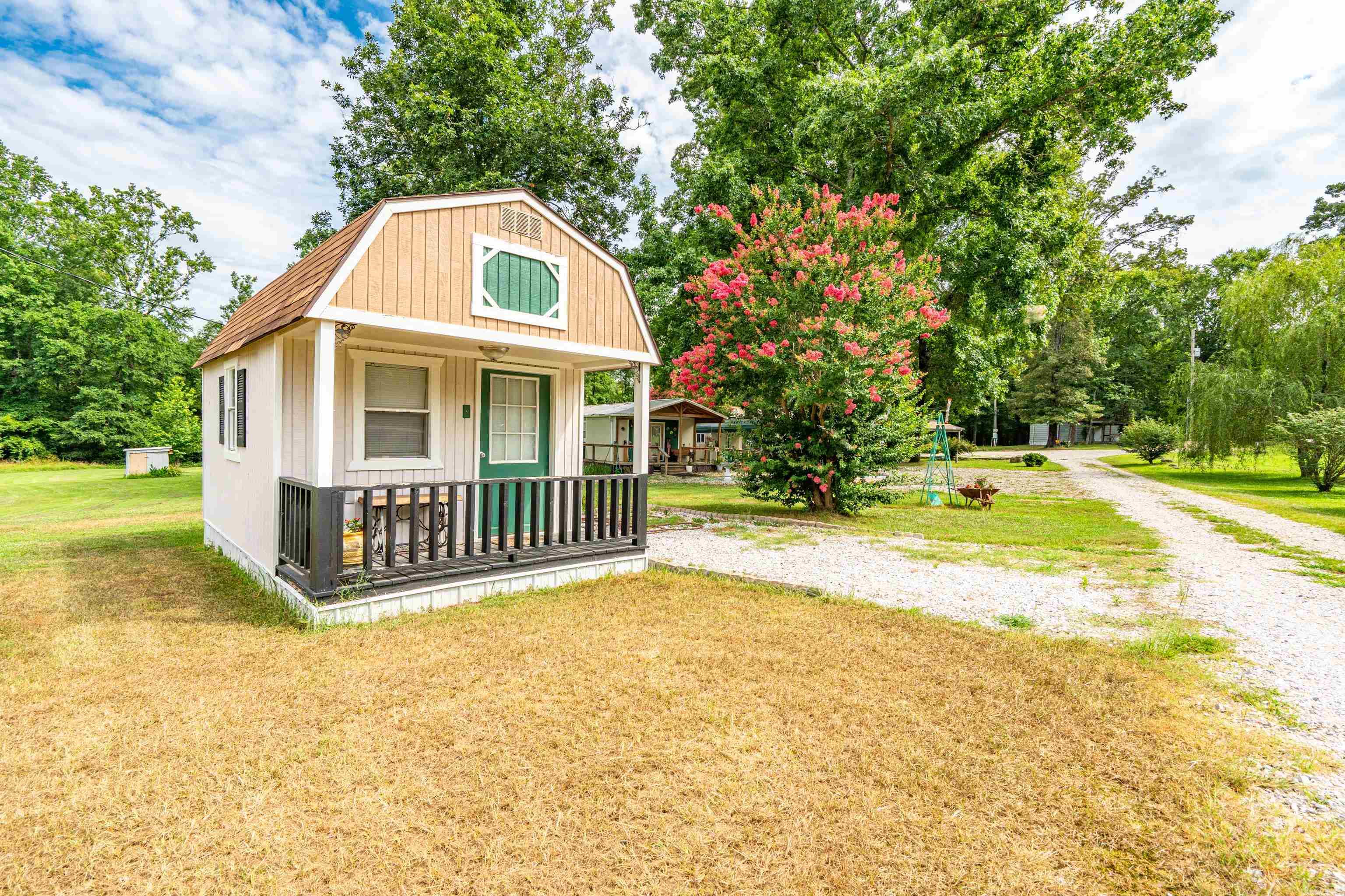 1976 Highway 70  Bonnerdale, AR