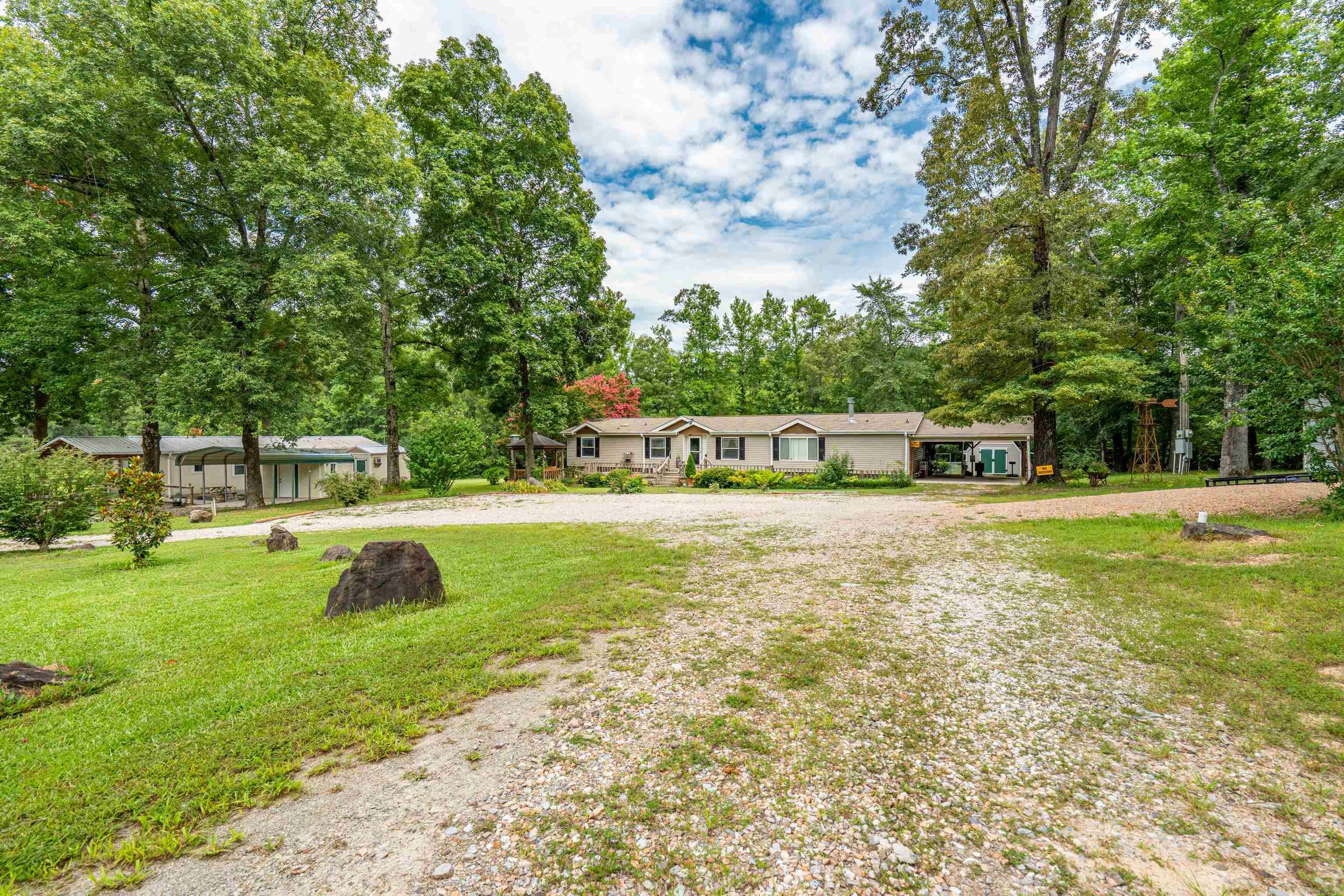 1976 Highway 70  Bonnerdale, AR