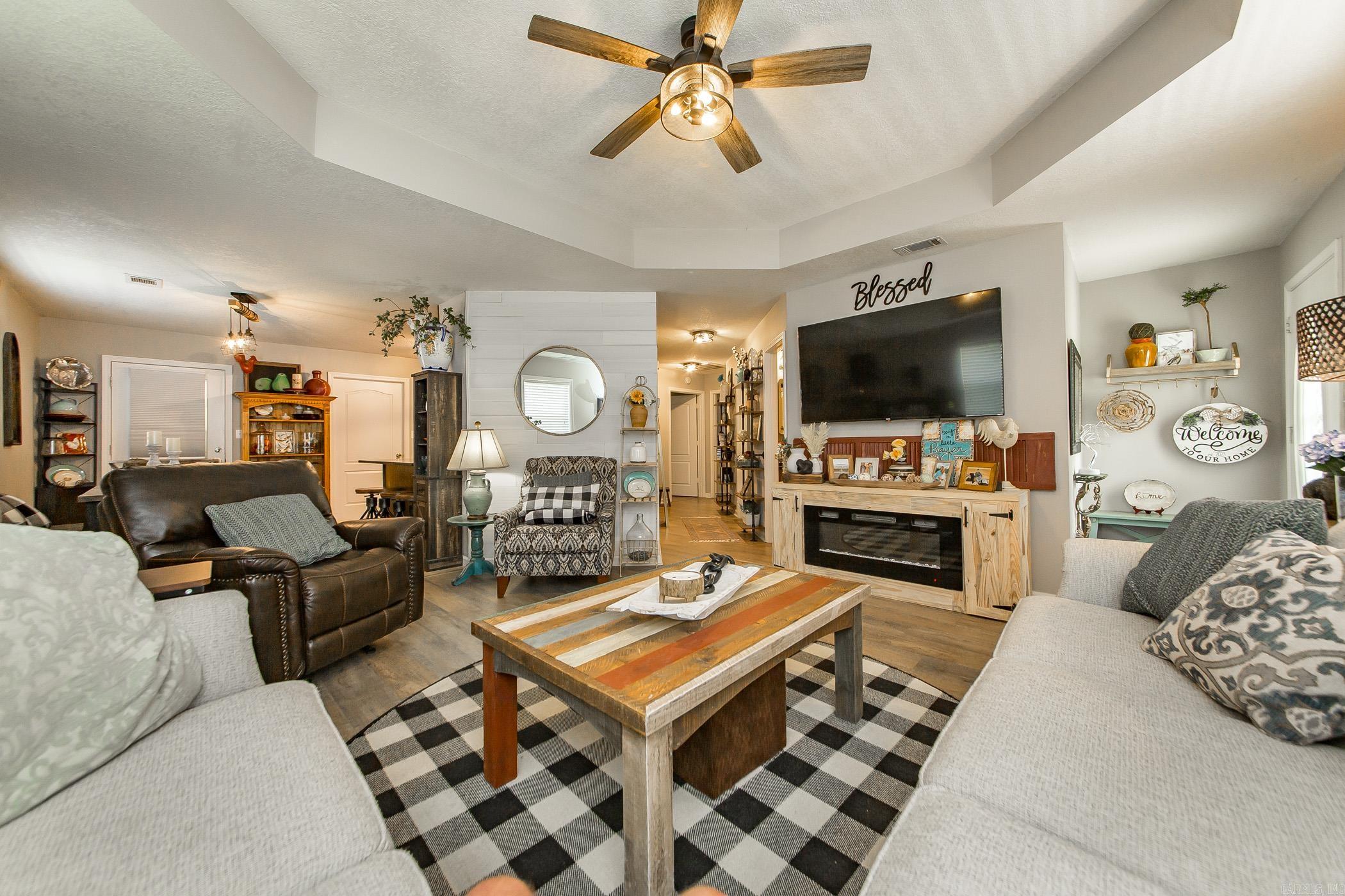 6 Trace Dr. Greers Ferry, AR 72067