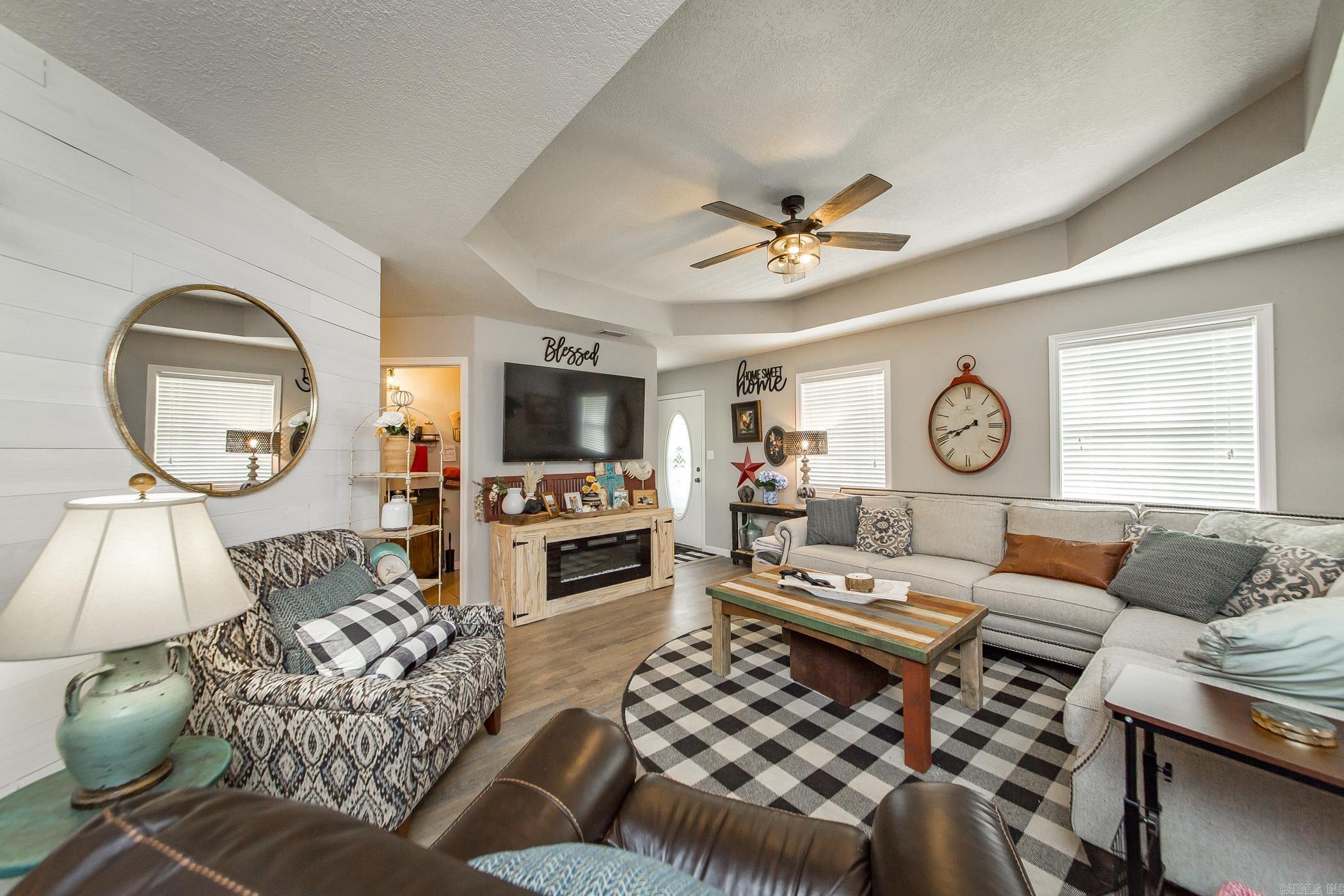 6 Trace Dr. Greers Ferry, AR 72067