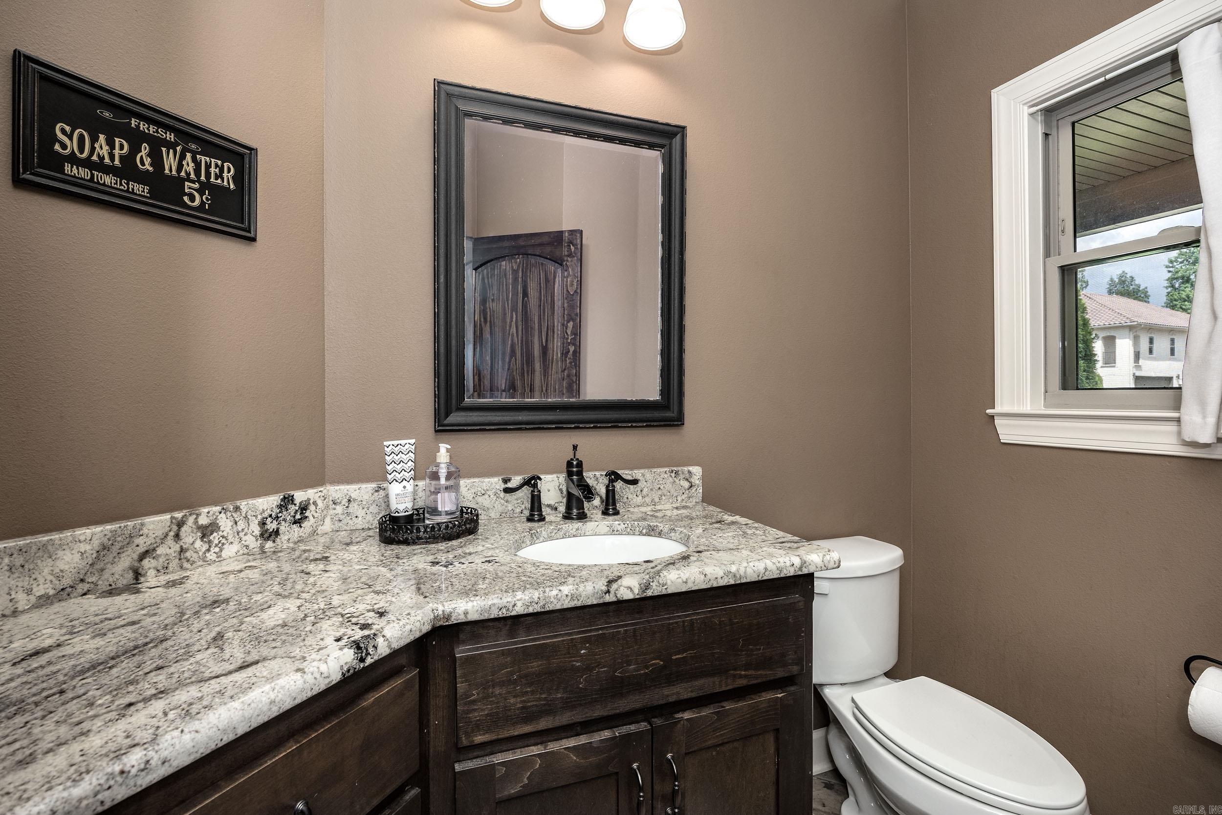 7325 Palm Beach  Benton, AR