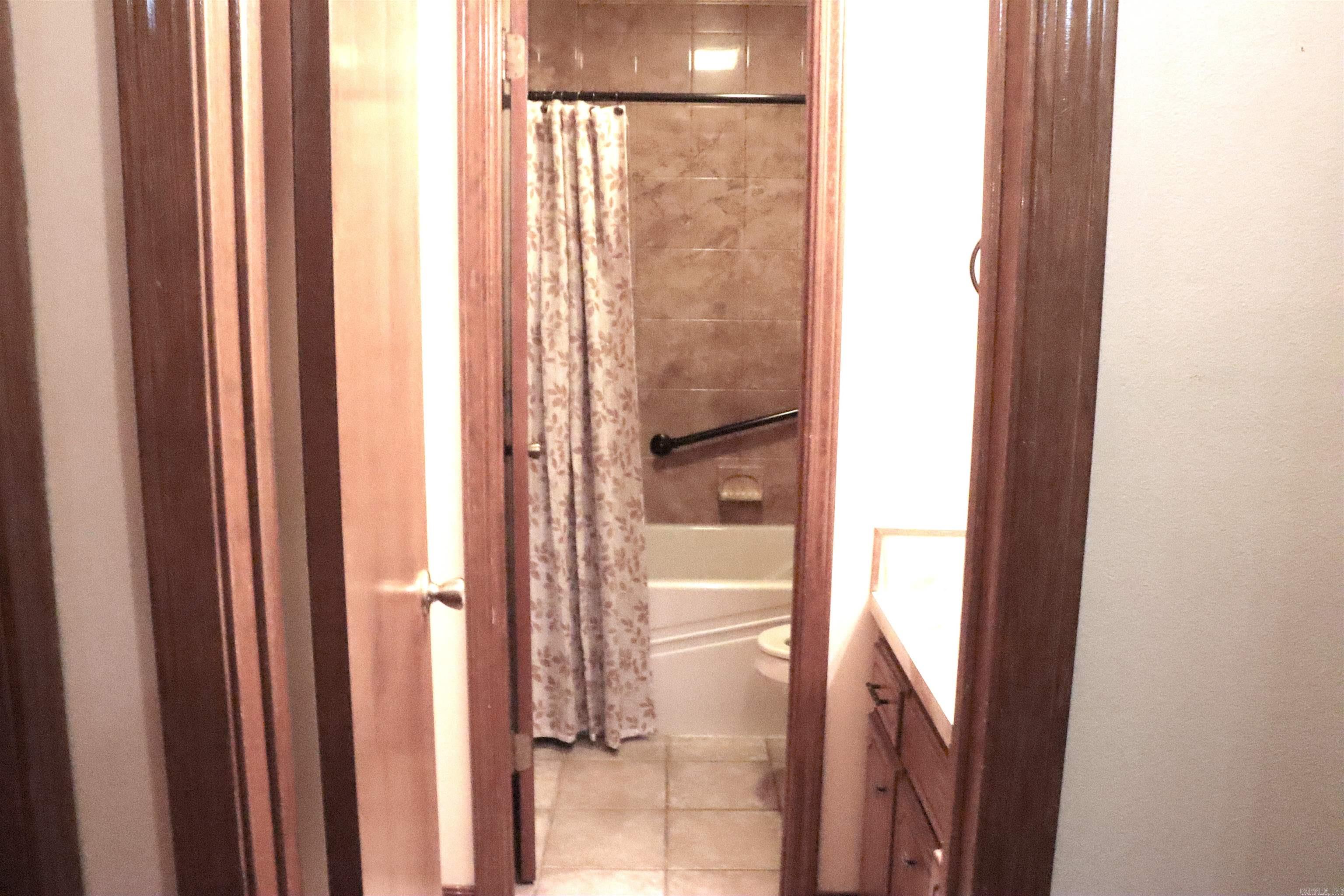 9 Oak Ridge Drive  Maumelle, AR