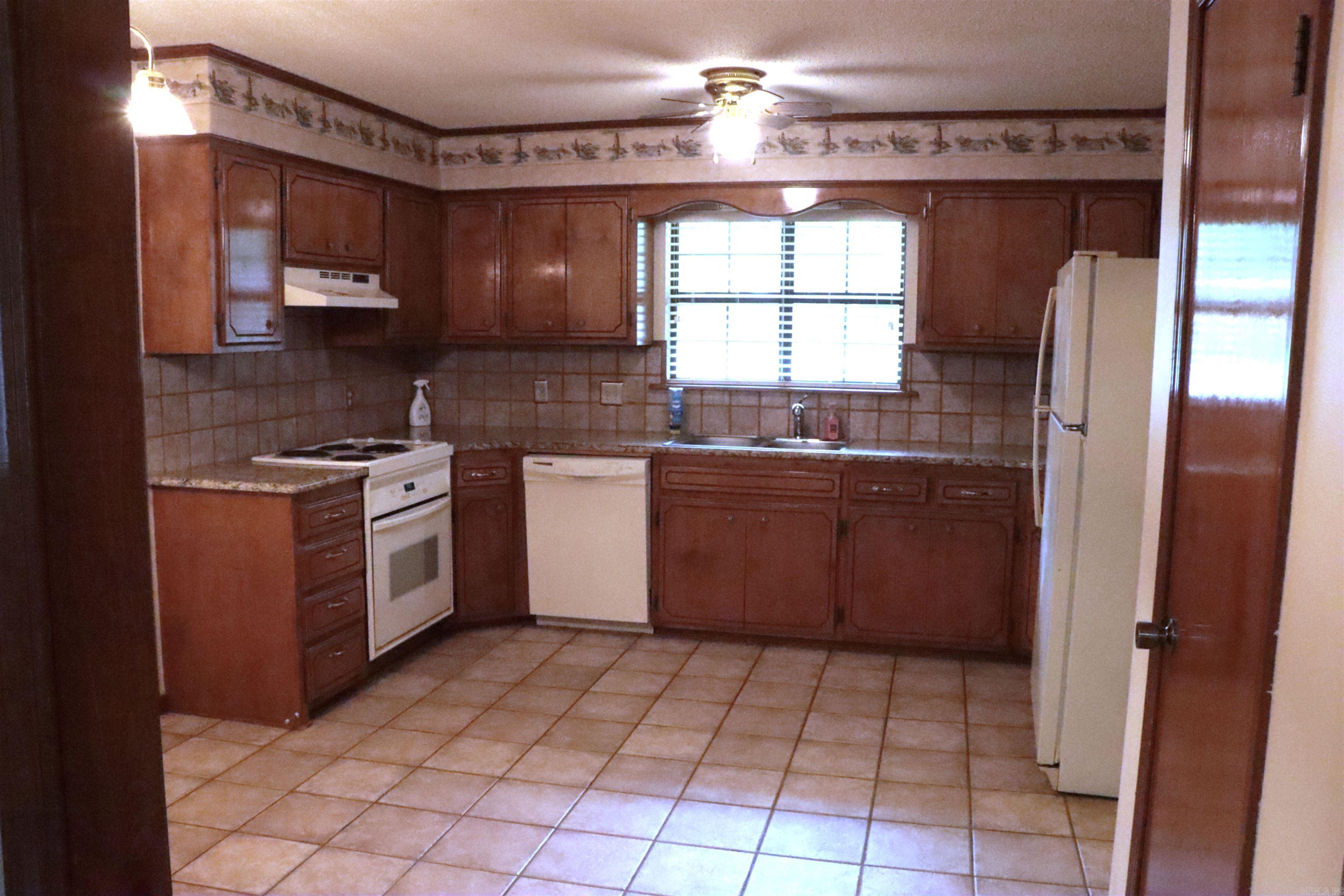 9 Oak Ridge Drive  Maumelle, AR