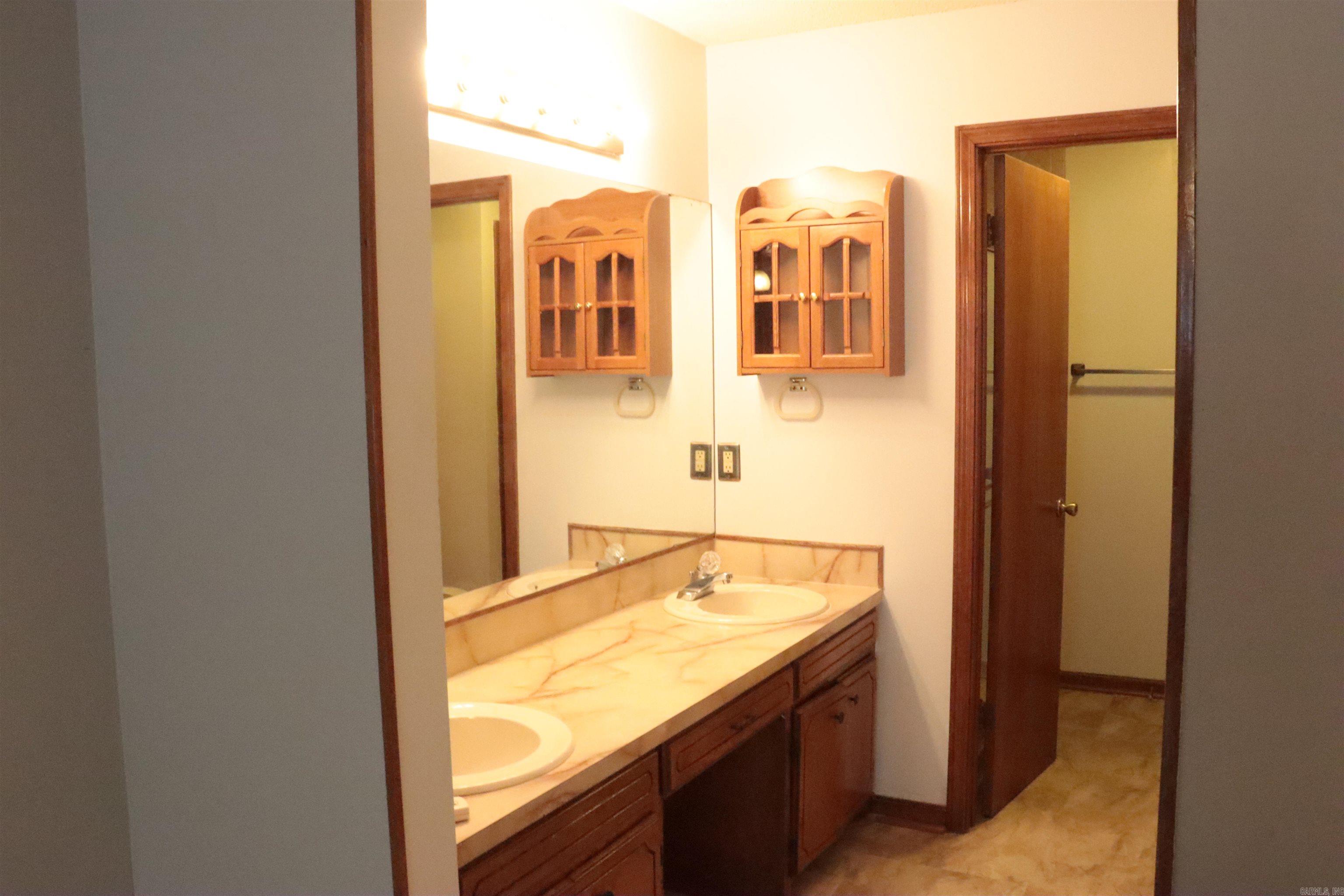 9 Oak Ridge Drive  Maumelle, AR