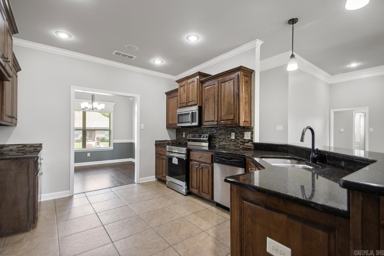 141 Creekside Drive Austin, AR 72007