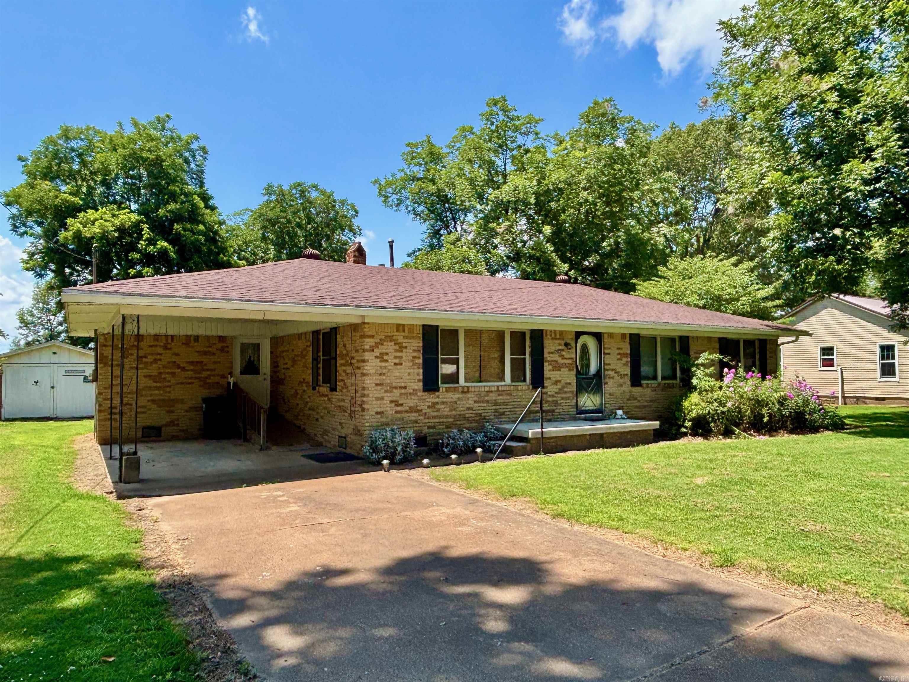 202 S Free St  Portia, AR