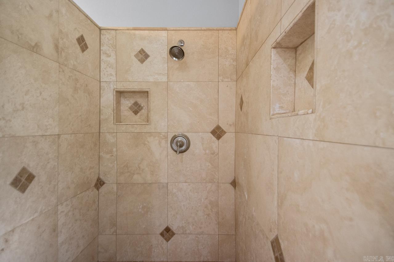 4051 Whitney Lane Benton, AR 72019