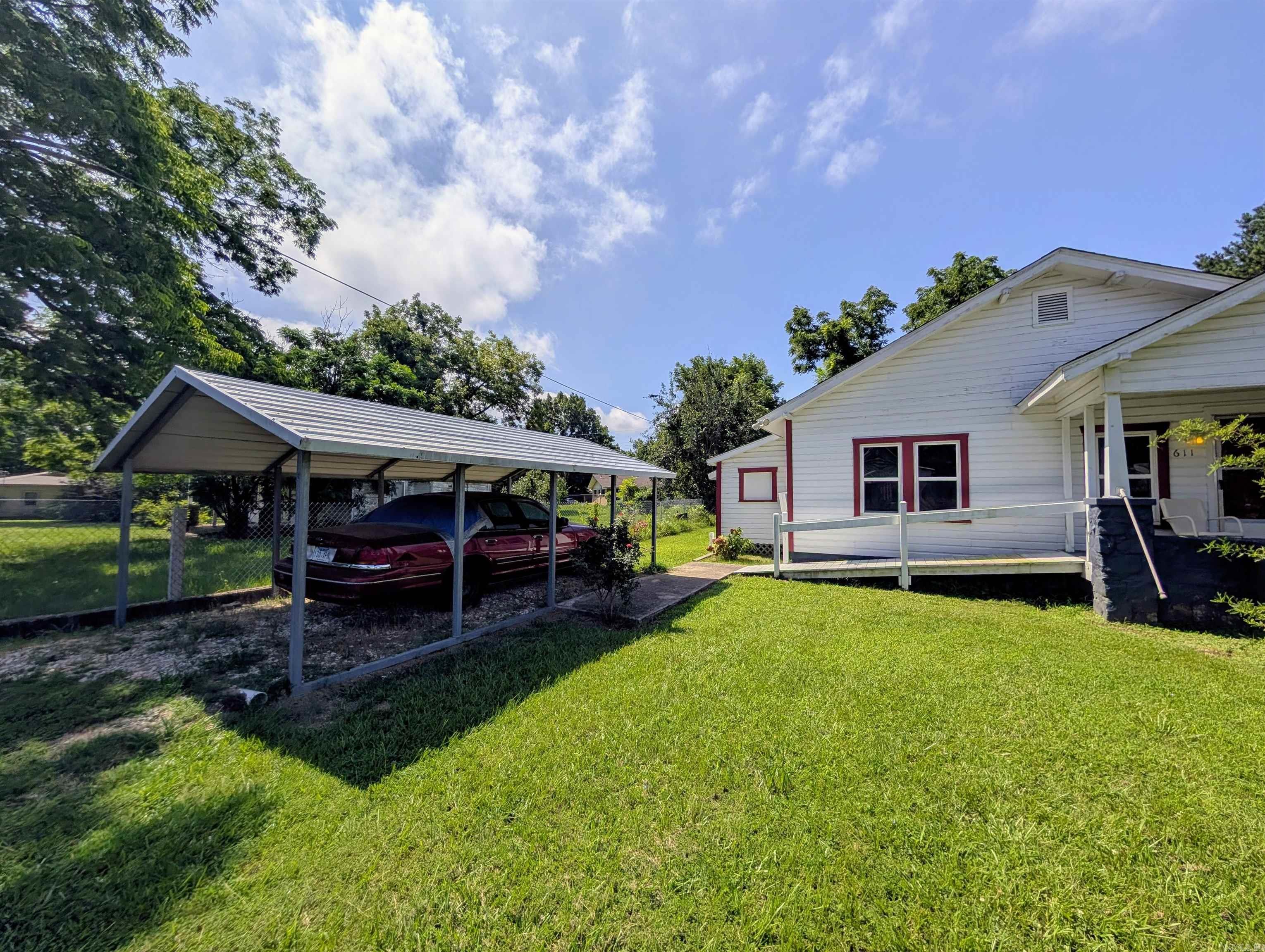 611 Hornbeck  Mena, AR