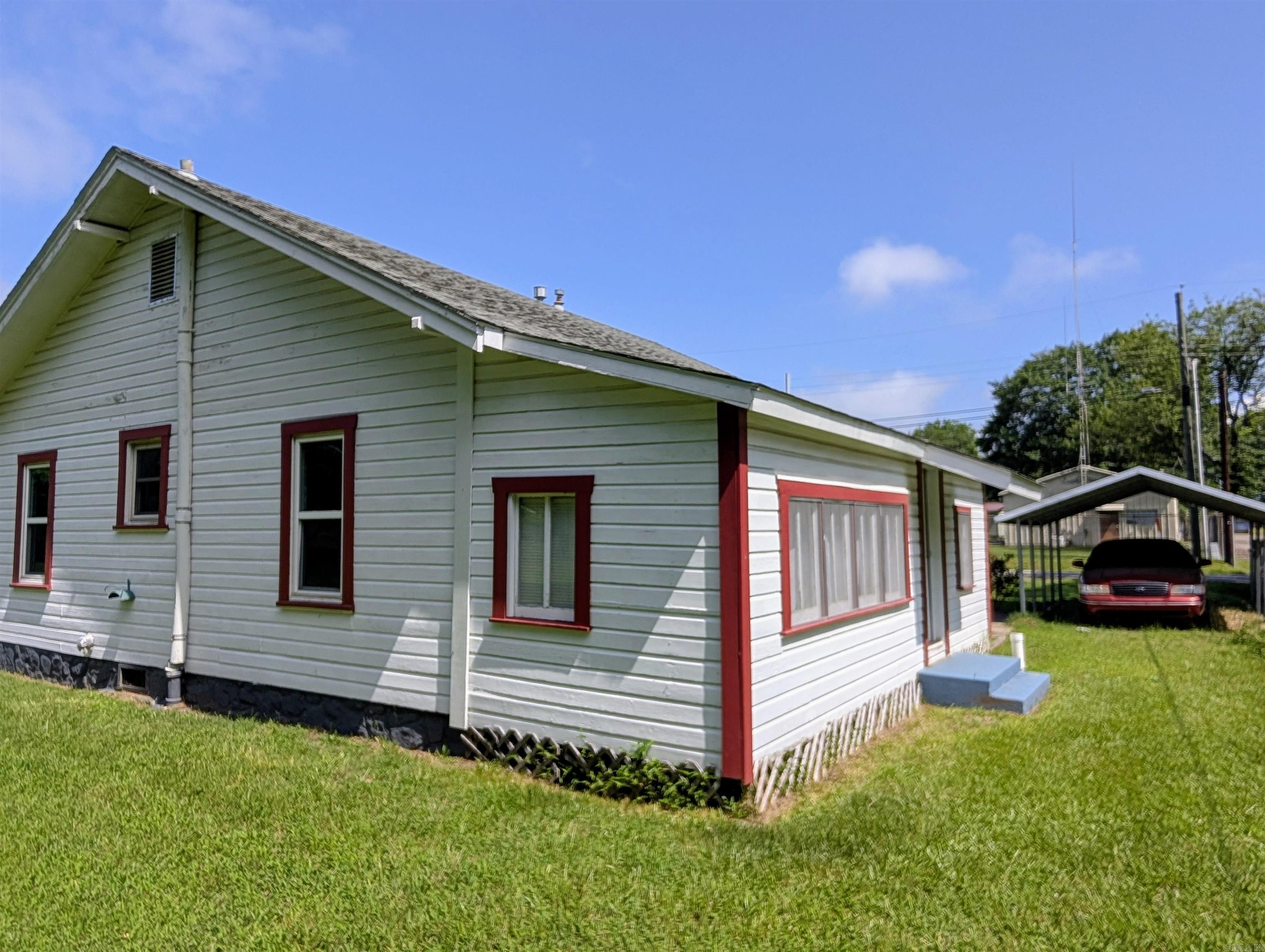 611 Hornbeck  Mena, AR