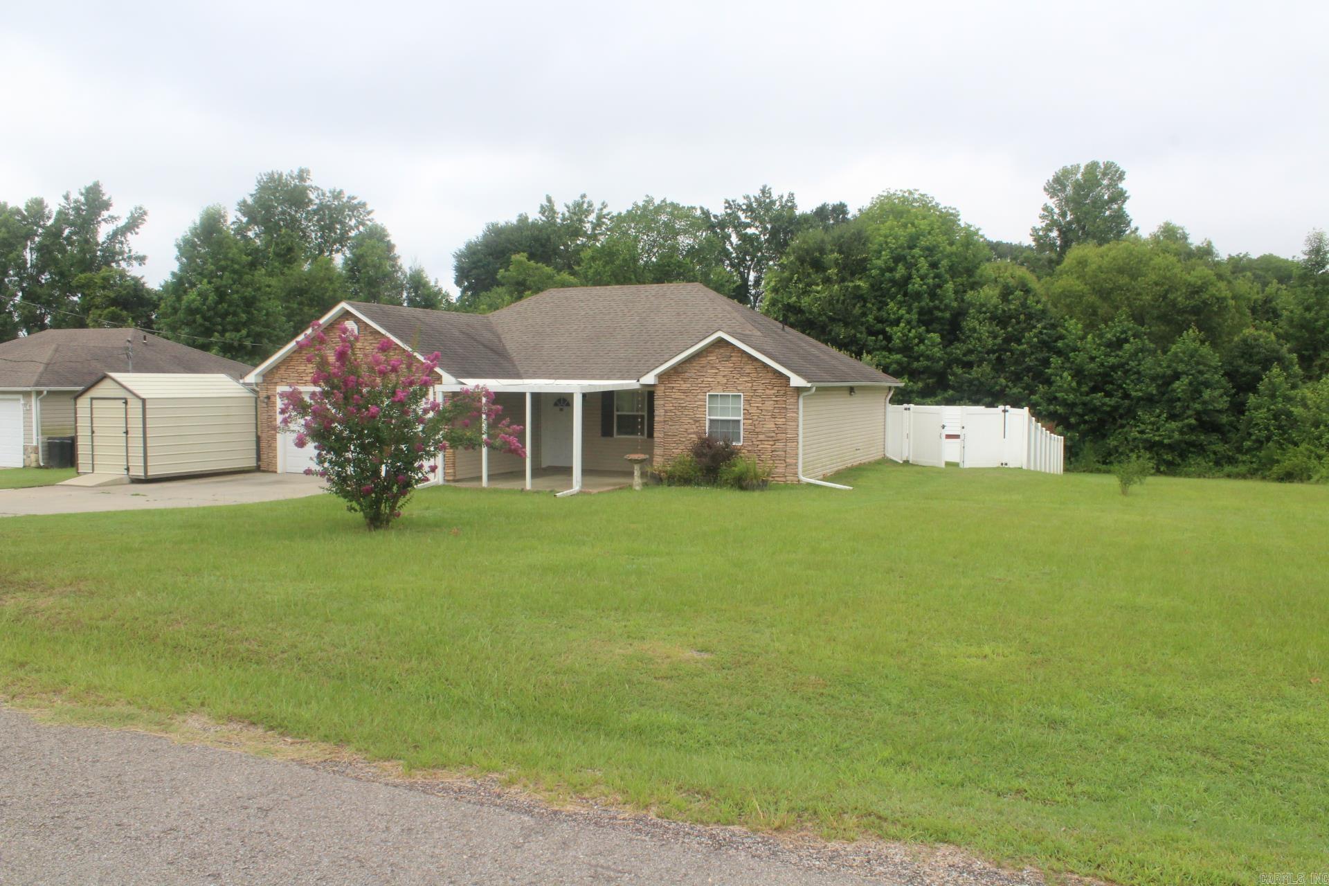 158 Sand Hill  Nashville, AR